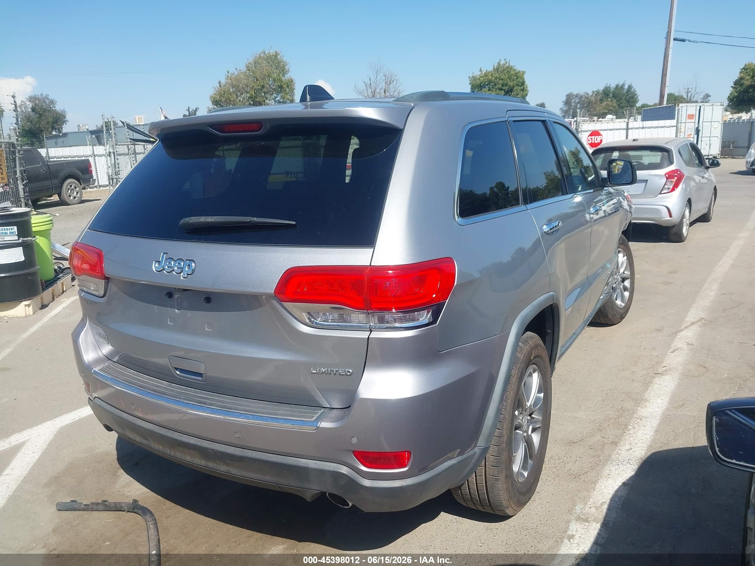 2014 Jeep Grand Cherokee Limited Silver vin: 1C4RJEBGXEC192514