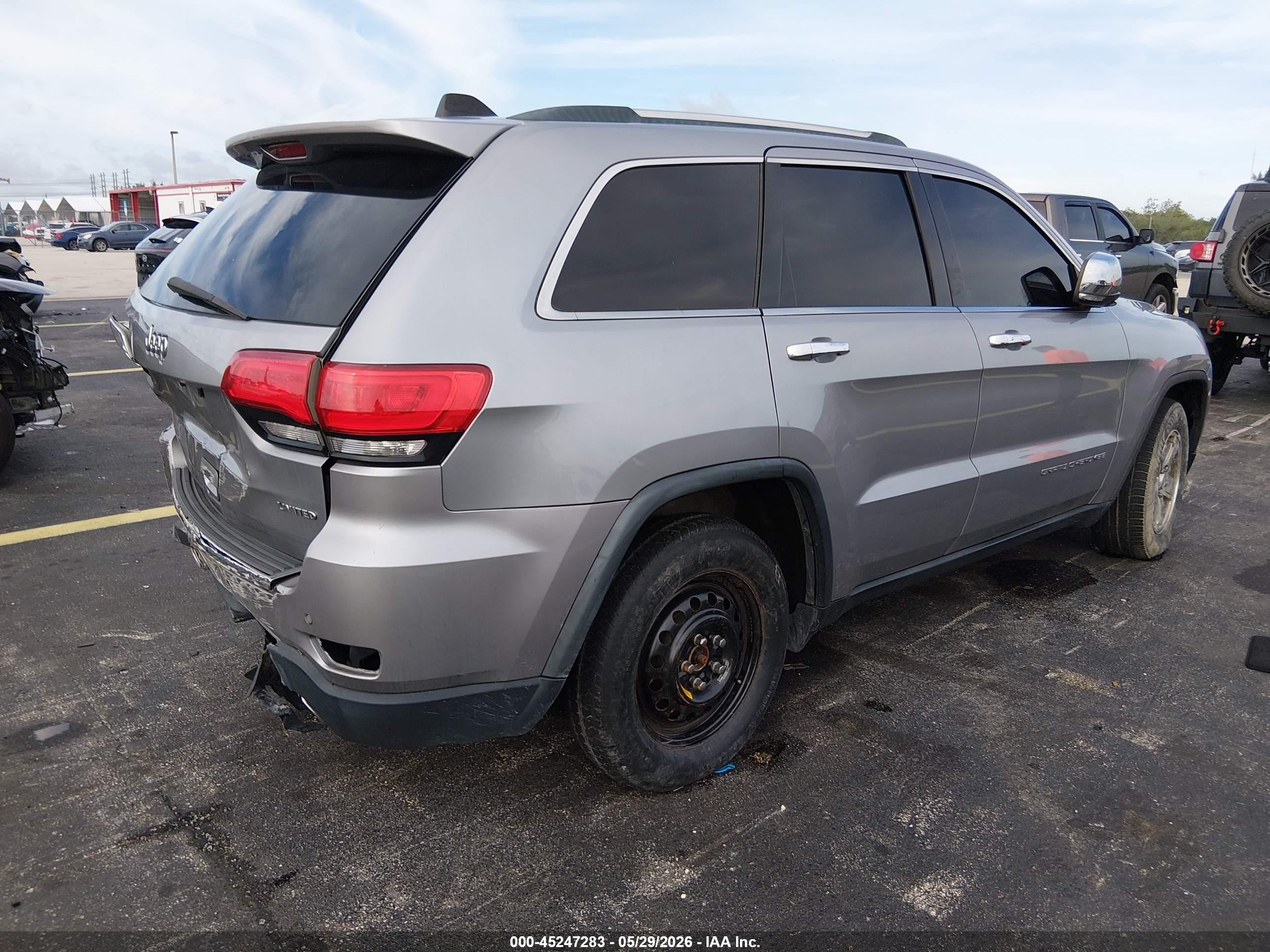 2014 Jeep Grand Cherokee Limited Silver vin: 1C4RJEBGXEC234857