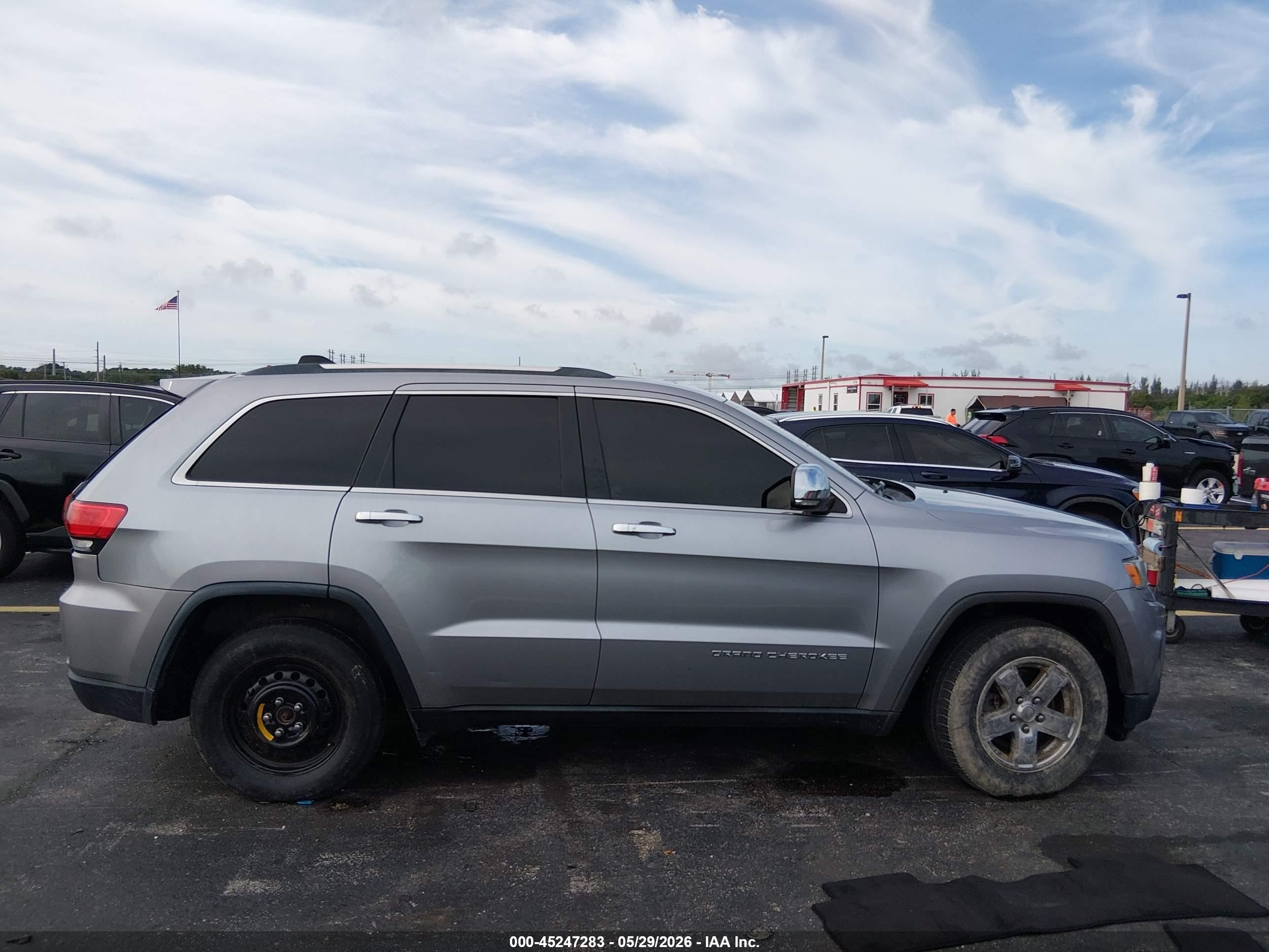 2014 Jeep Grand Cherokee Limited Silver vin: 1C4RJEBGXEC234857