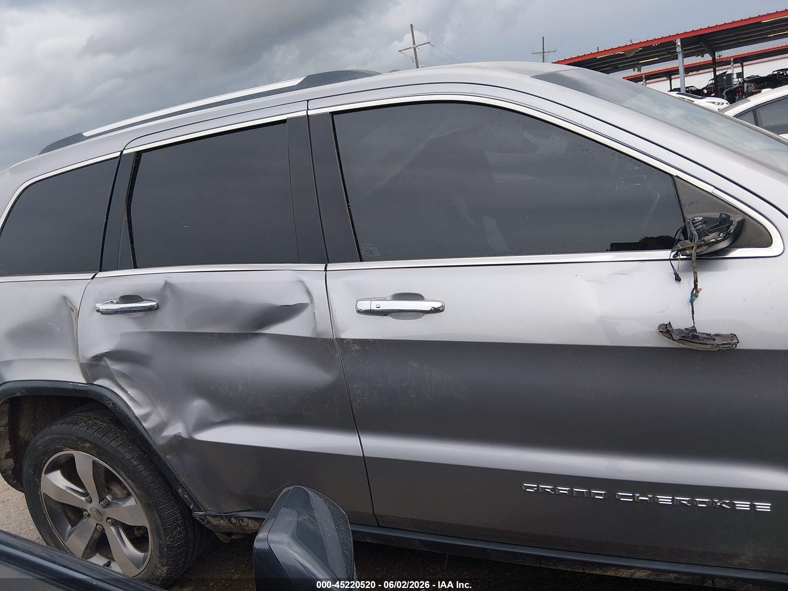 2015 Jeep Grand Cherokee Limited Silver vin: 1C4RJEBGXFC185225