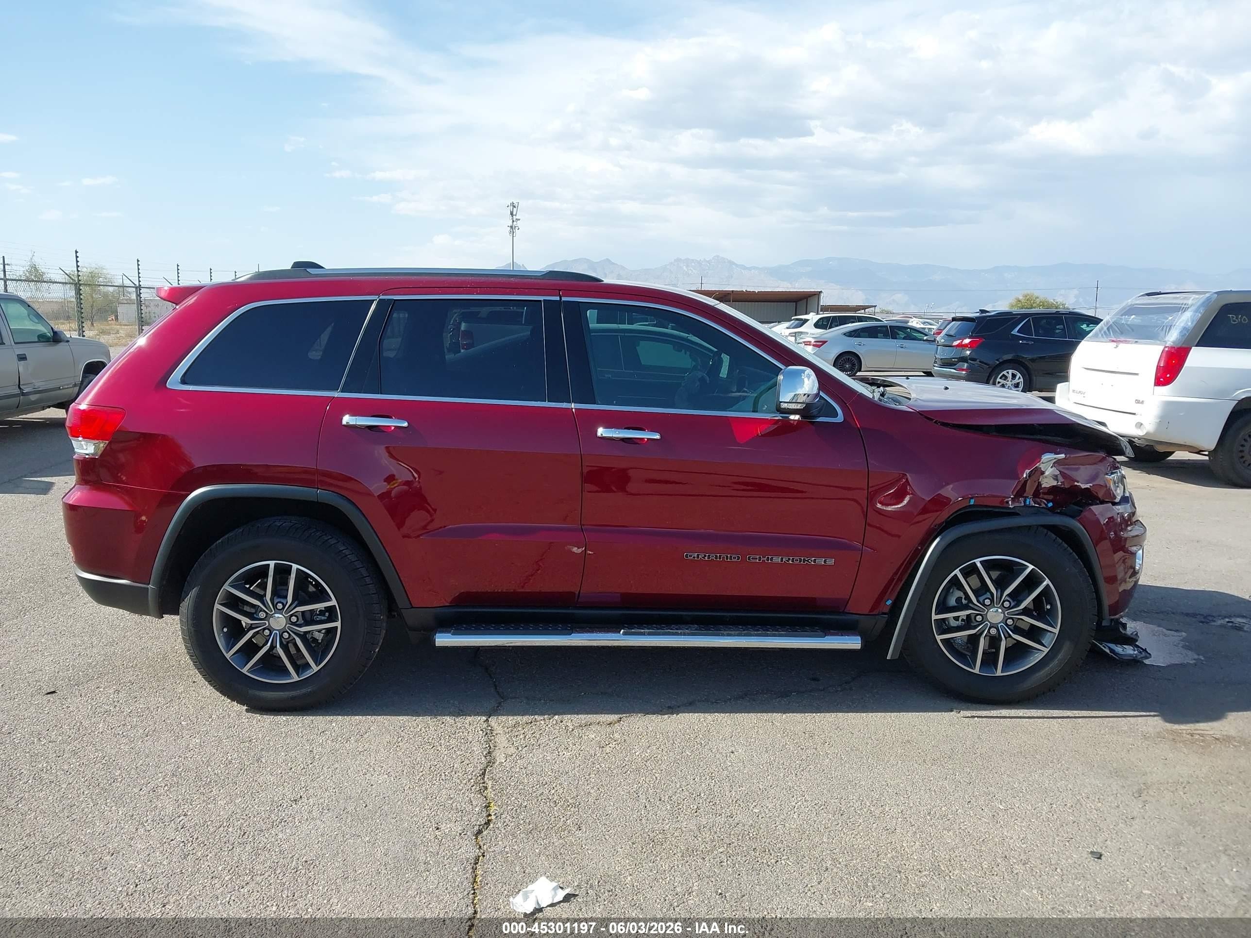 2017 Jeep Grand Cherokee Limited 4x2 Бордовый vin: 1C4RJEBGXHC674937