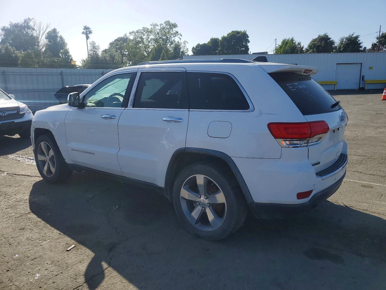 2015 Jeep Grand Cherokee Limited White vin: 1C4RJEBM3FC620320