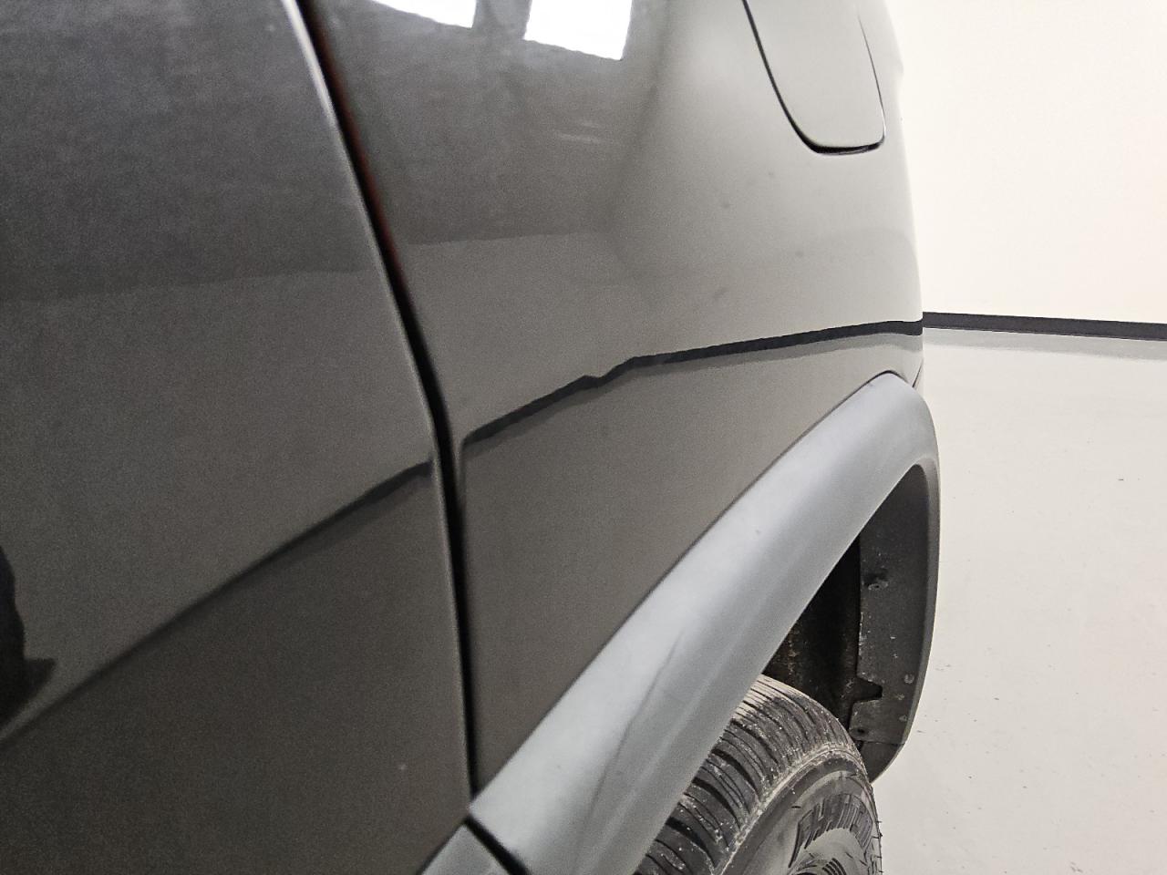 2014 Jeep Grand Cherokee Limited Black vin: 1C4RJEBT1EC192317 Damage: Left Qtr Panel, Multiple Dents/No Paint Damage, Pdr-2 Dents