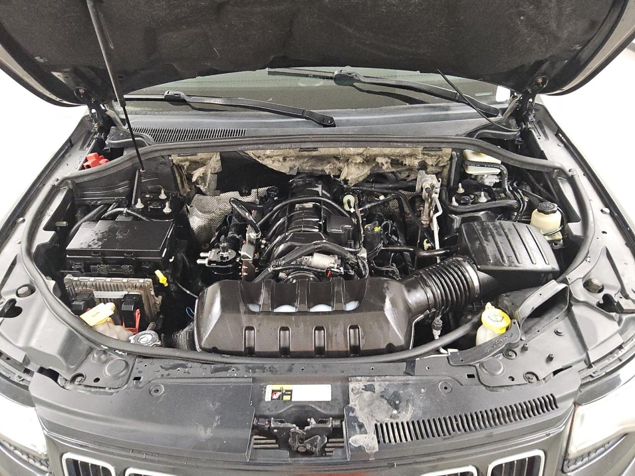 2014 Jeep Grand Cherokee Limited Black vin: 1C4RJEBT1EC192317 Damage: Fluid Level Coolant, Low Fluid, Unacceptable