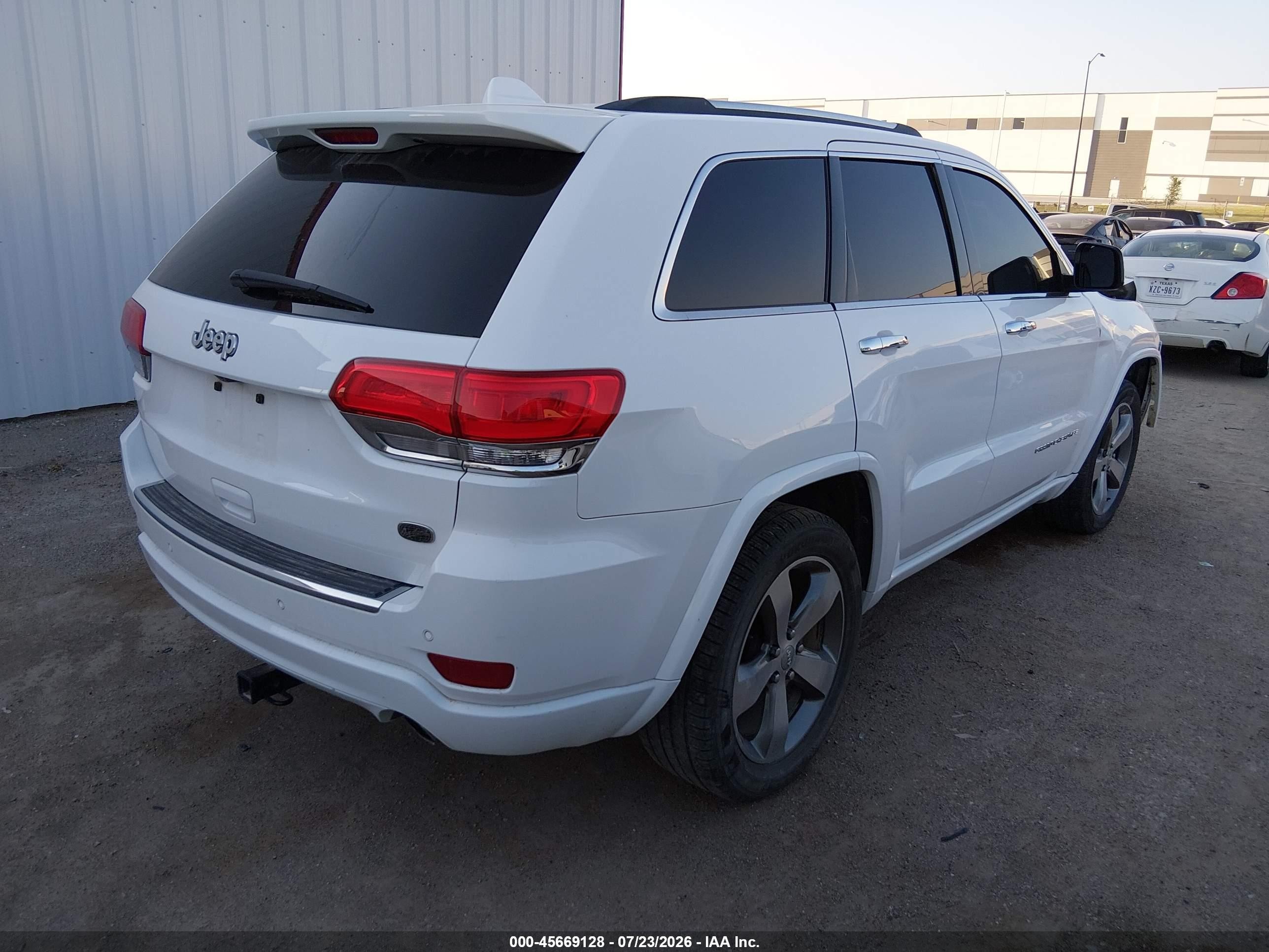 2014 Jeep Grand Cherokee Overland White vin: 1C4RJECG0EC364290