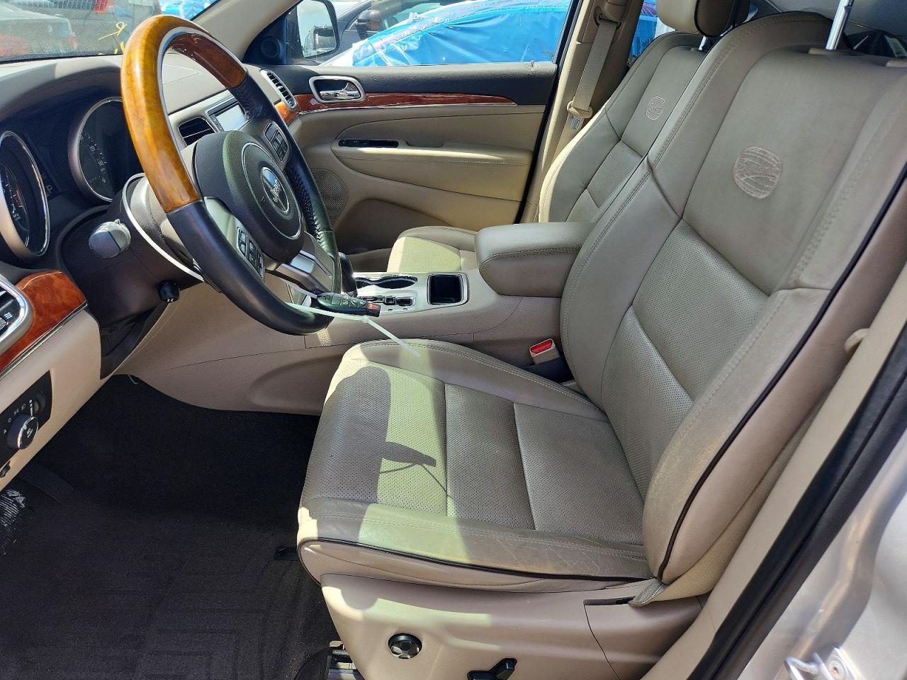 2012 Jeep Grand Cherokee Overland Серебряный vin: 1C4RJECG1CC190257