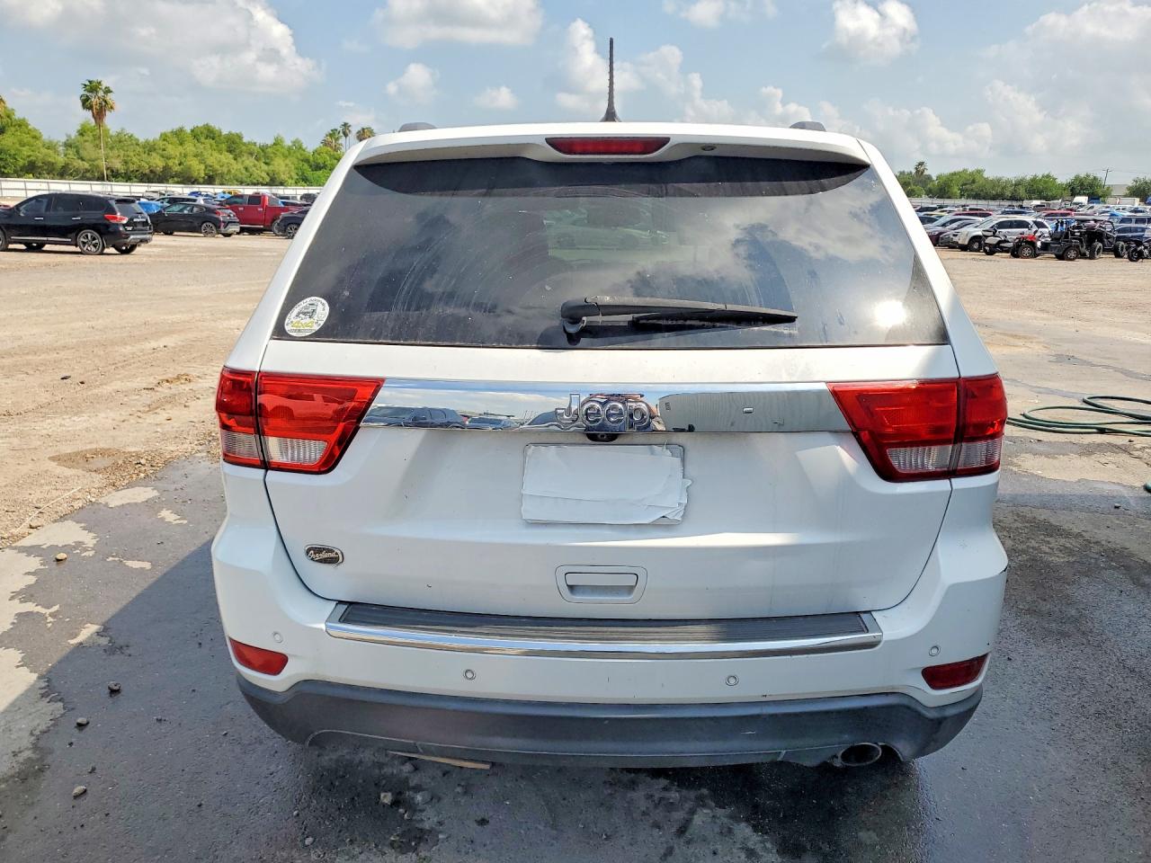 2013 Jeep Grand Cherokee Overland White vin: 1C4RJECG1DC588831