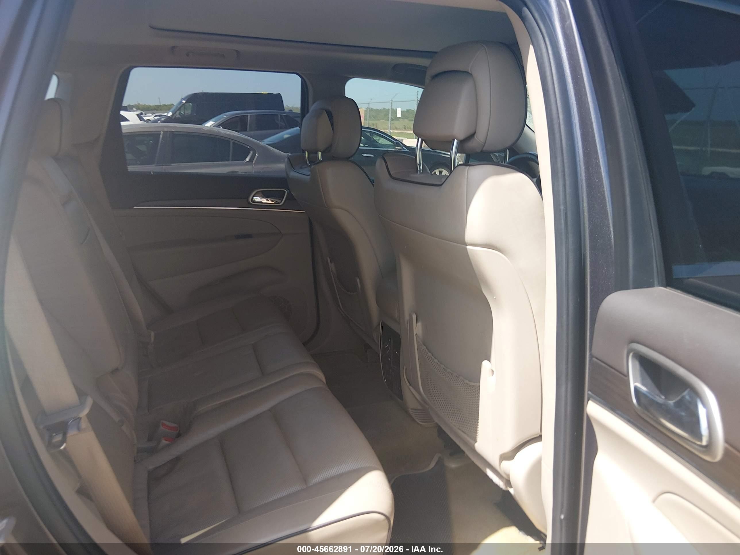 2014 Jeep Grand Cherokee Overland Серый vin: 1C4RJECG1EC228010