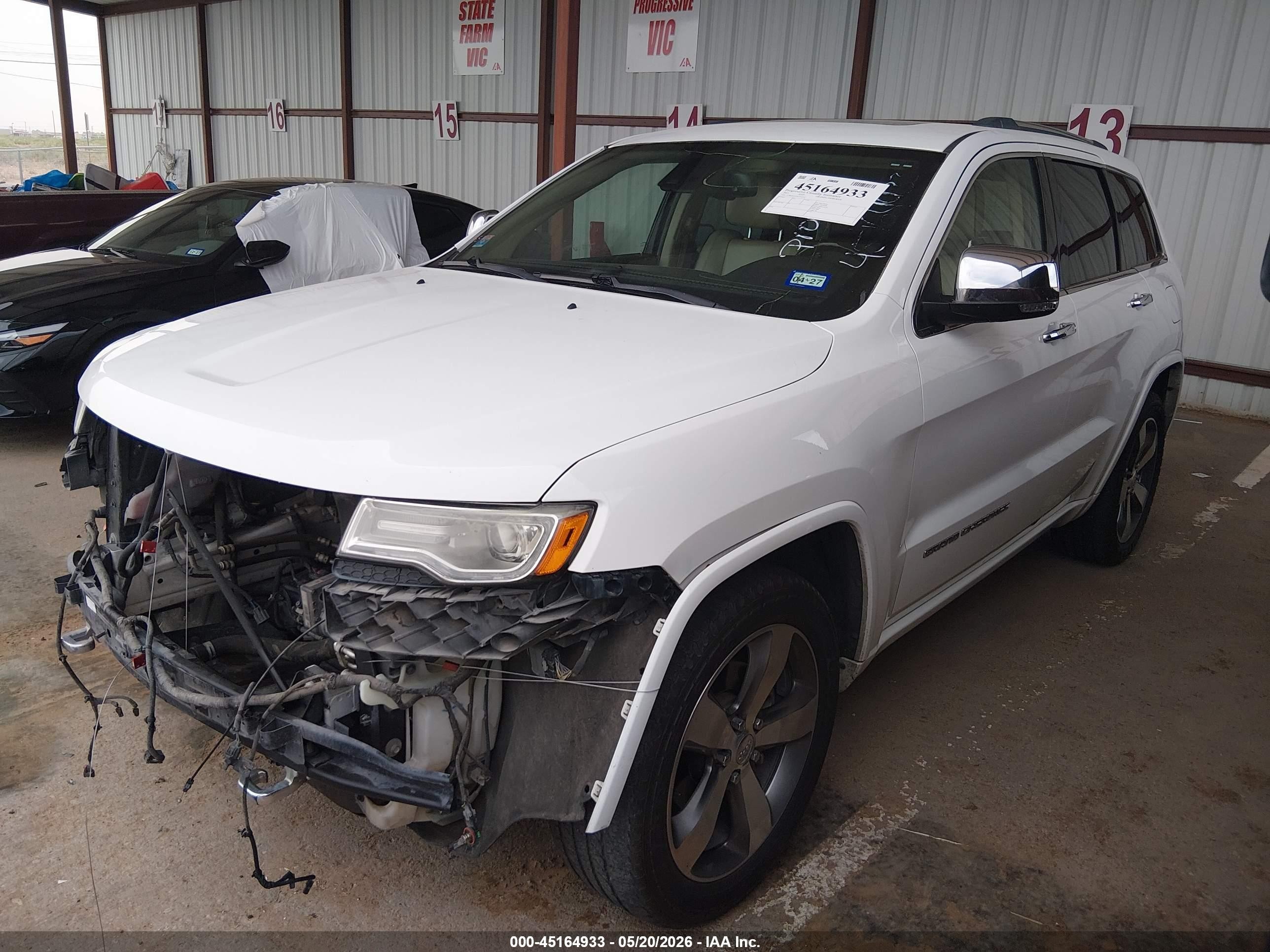 2015 Jeep Grand Cherokee Overland White vin: 1C4RJECG1FC755272