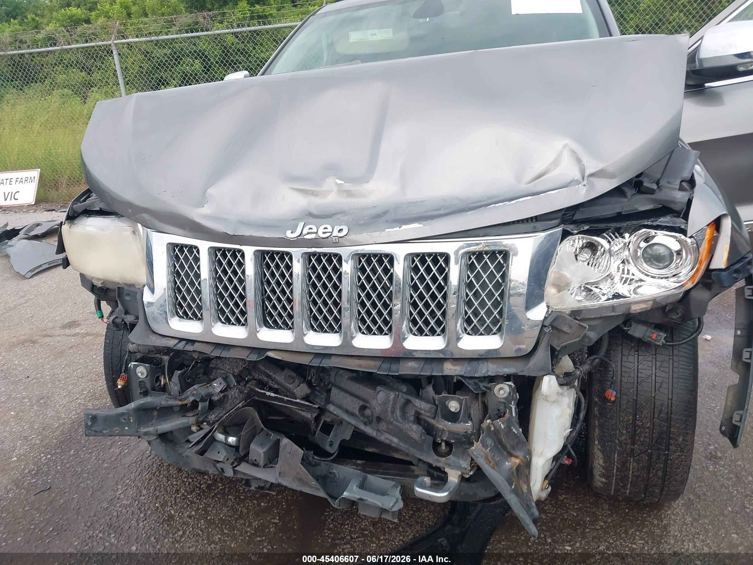 2012 Jeep Grand Cherokee Overland Серый vin: 1C4RJECG2CC259876