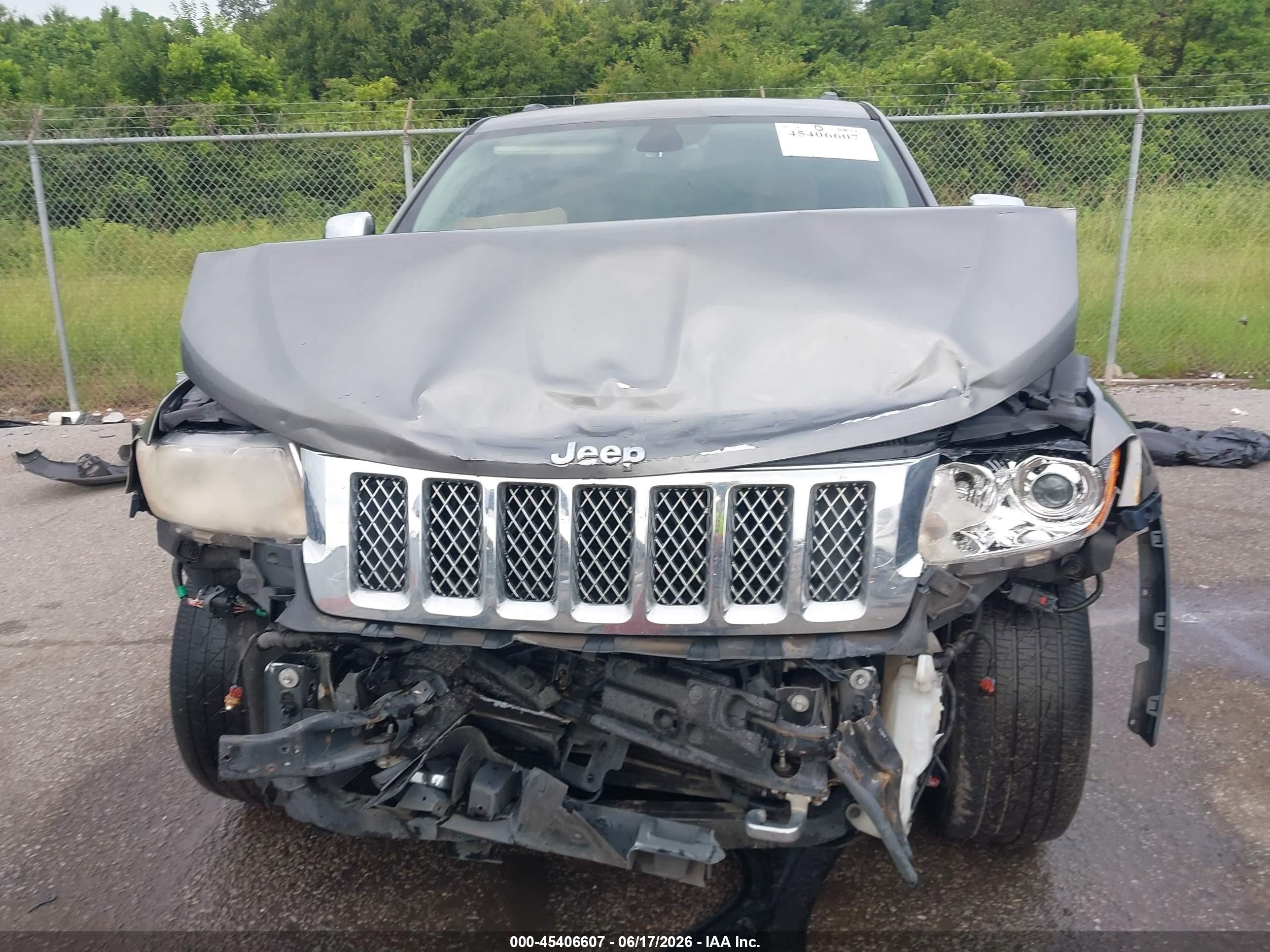 2012 Jeep Grand Cherokee Overland Серый vin: 1C4RJECG2CC259876