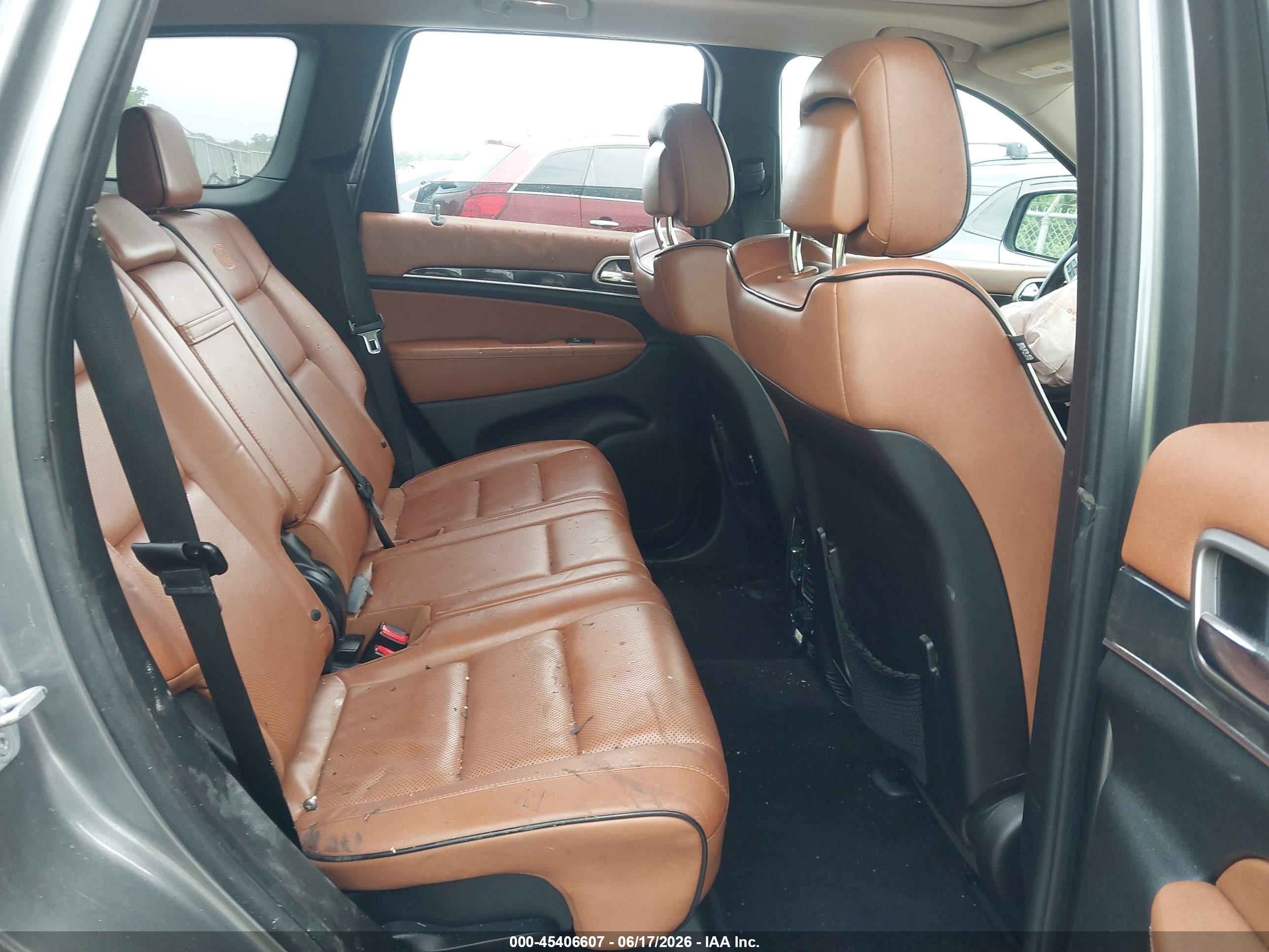 2012 Jeep Grand Cherokee Overland Серый vin: 1C4RJECG2CC259876