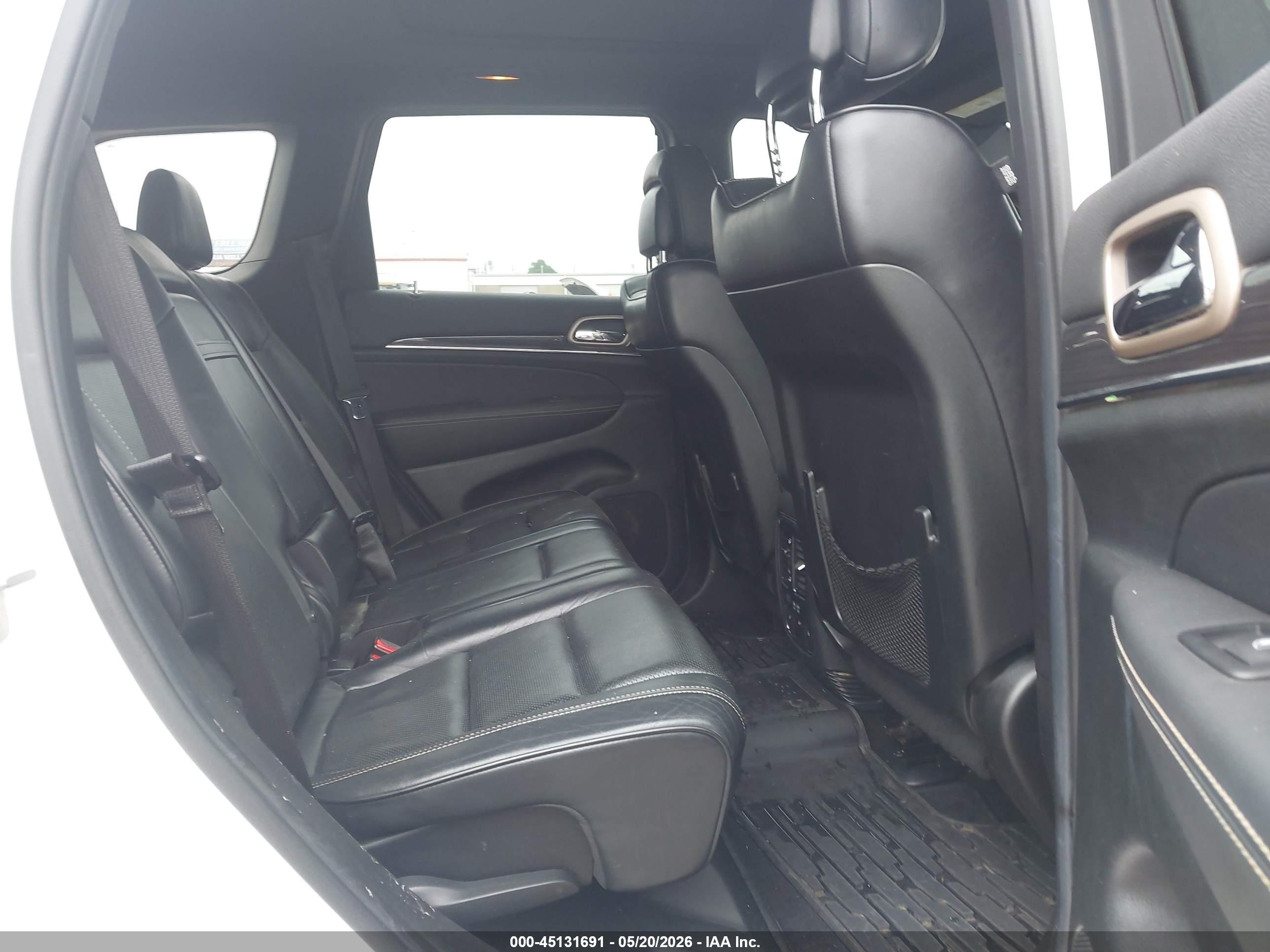 2014 Jeep Grand Cherokee Overland White vin: 1C4RJECG2EC386940