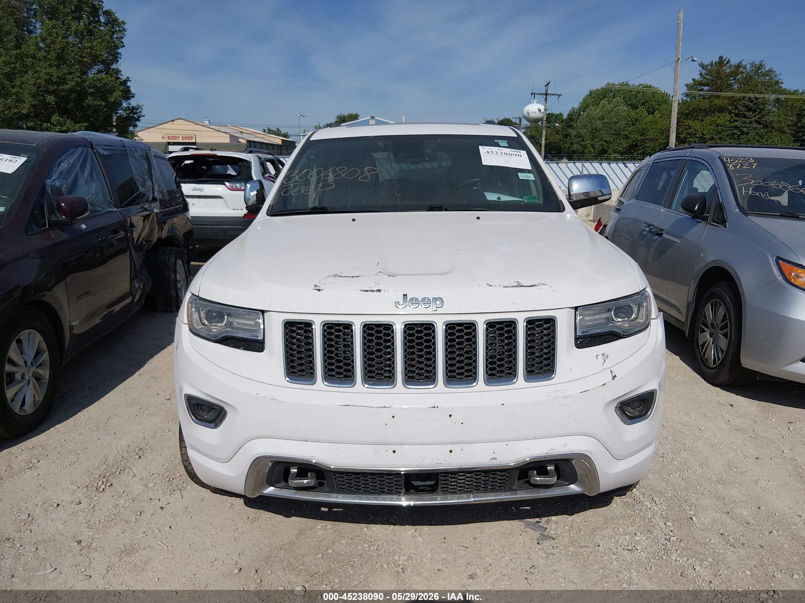 2015 Jeep Grand Cherokee Overland White vin: 1C4RJECG2FC792993