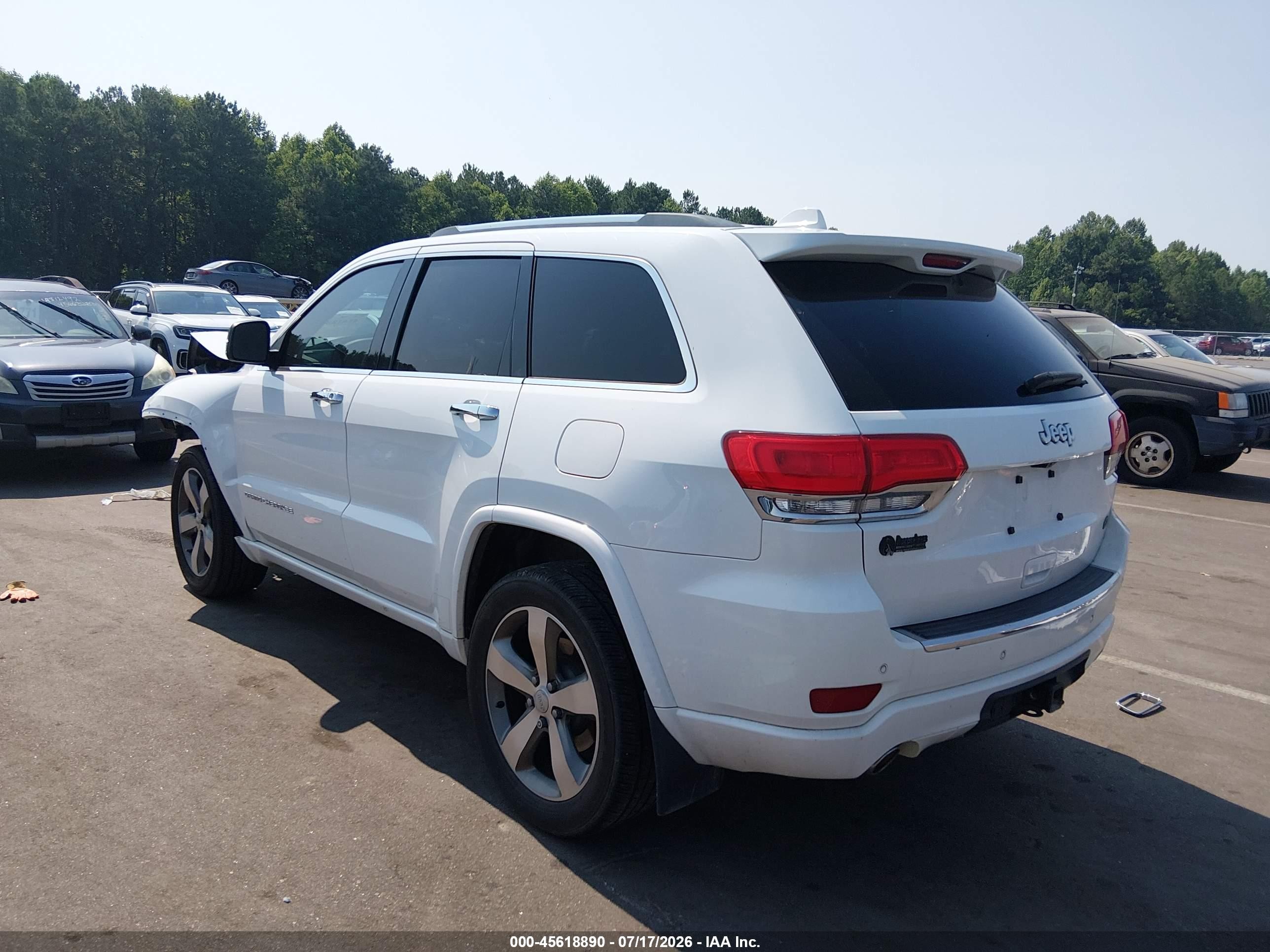 2015 Jeep Grand Cherokee Overland White vin: 1C4RJECG2FC883262