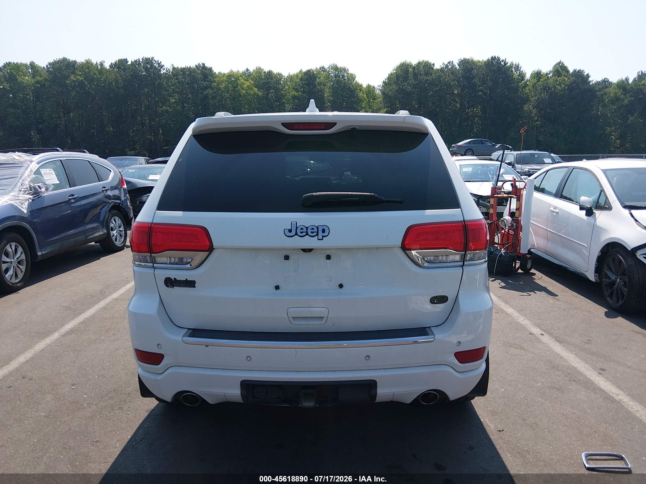 2015 Jeep Grand Cherokee Overland White vin: 1C4RJECG2FC883262