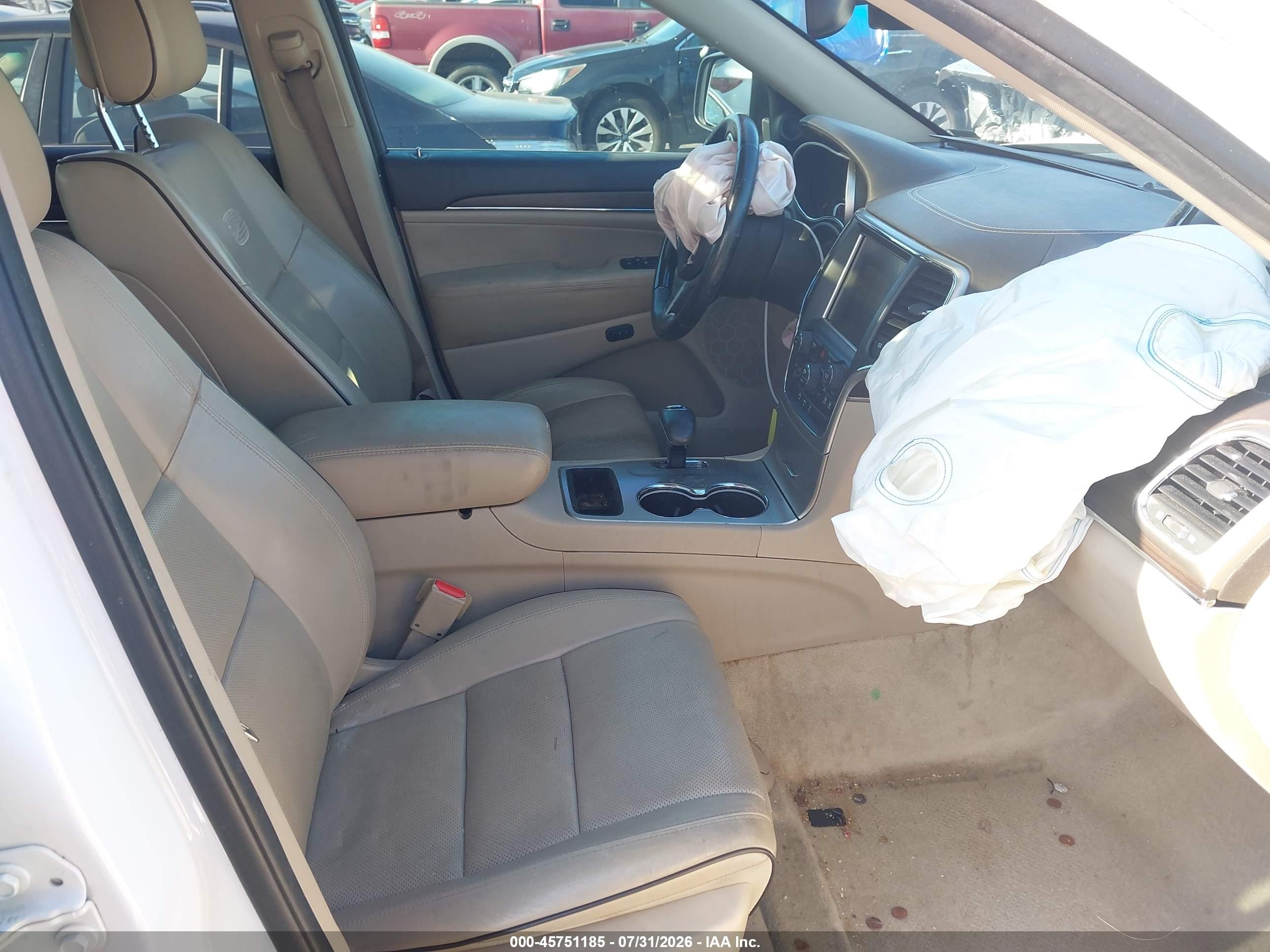 2015 Jeep Grand Cherokee Overland White vin: 1C4RJECG3FC798477