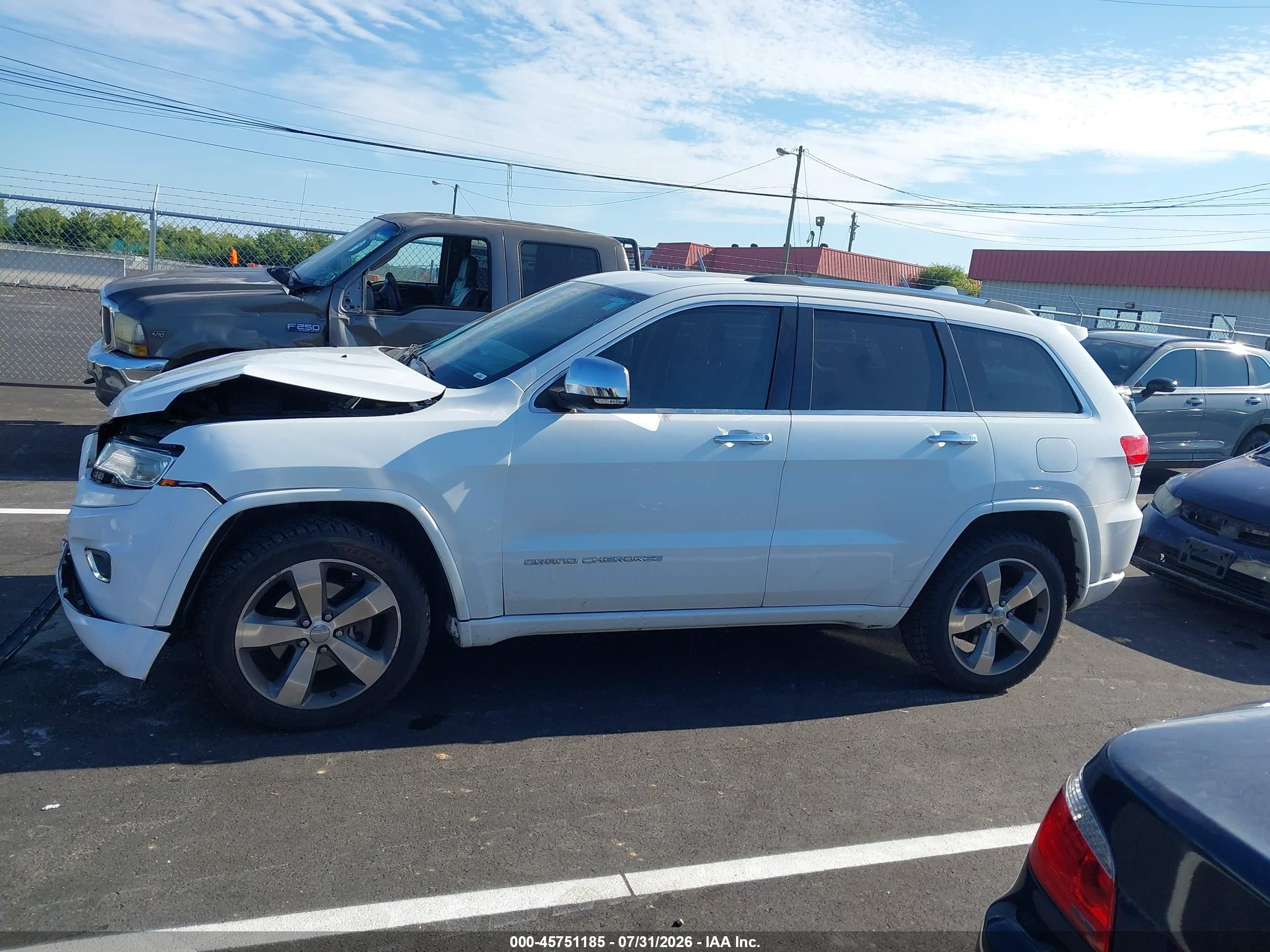 2015 Jeep Grand Cherokee Overland White vin: 1C4RJECG3FC798477