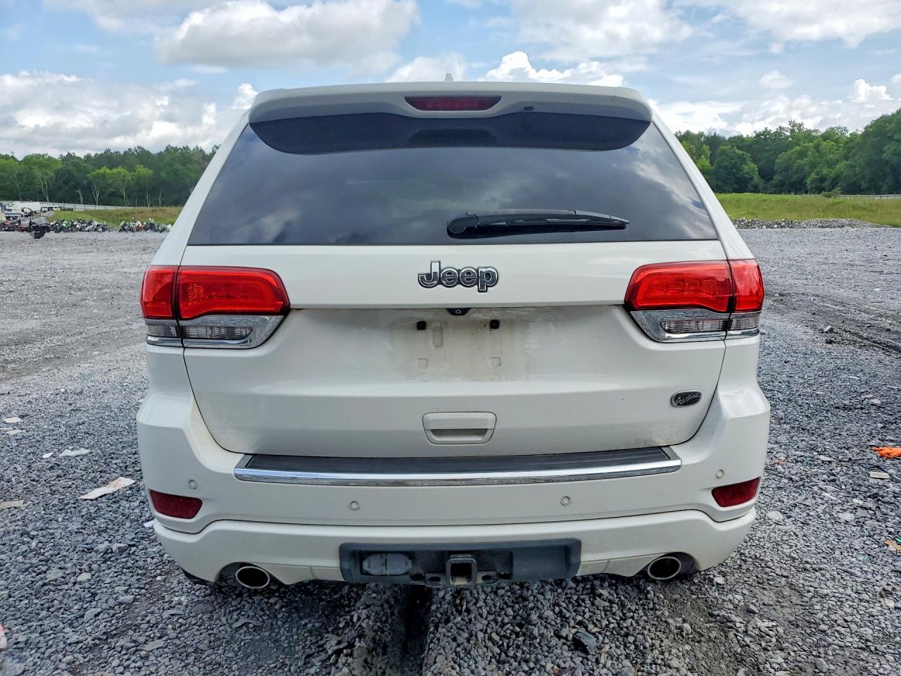 2015 Jeep Grand Cherokee Overland White vin: 1C4RJECG4FC744458