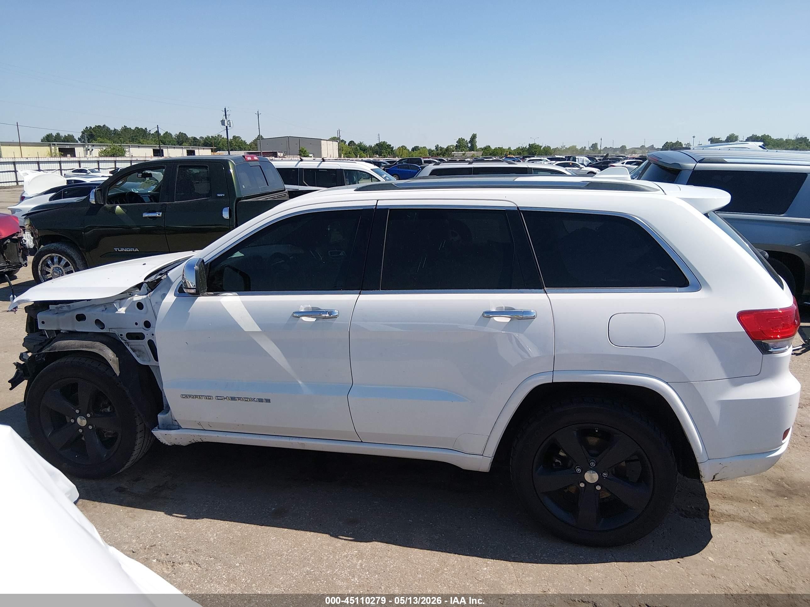 2015 Jeep Grand Cherokee Overland White vin: 1C4RJECG4FC906363