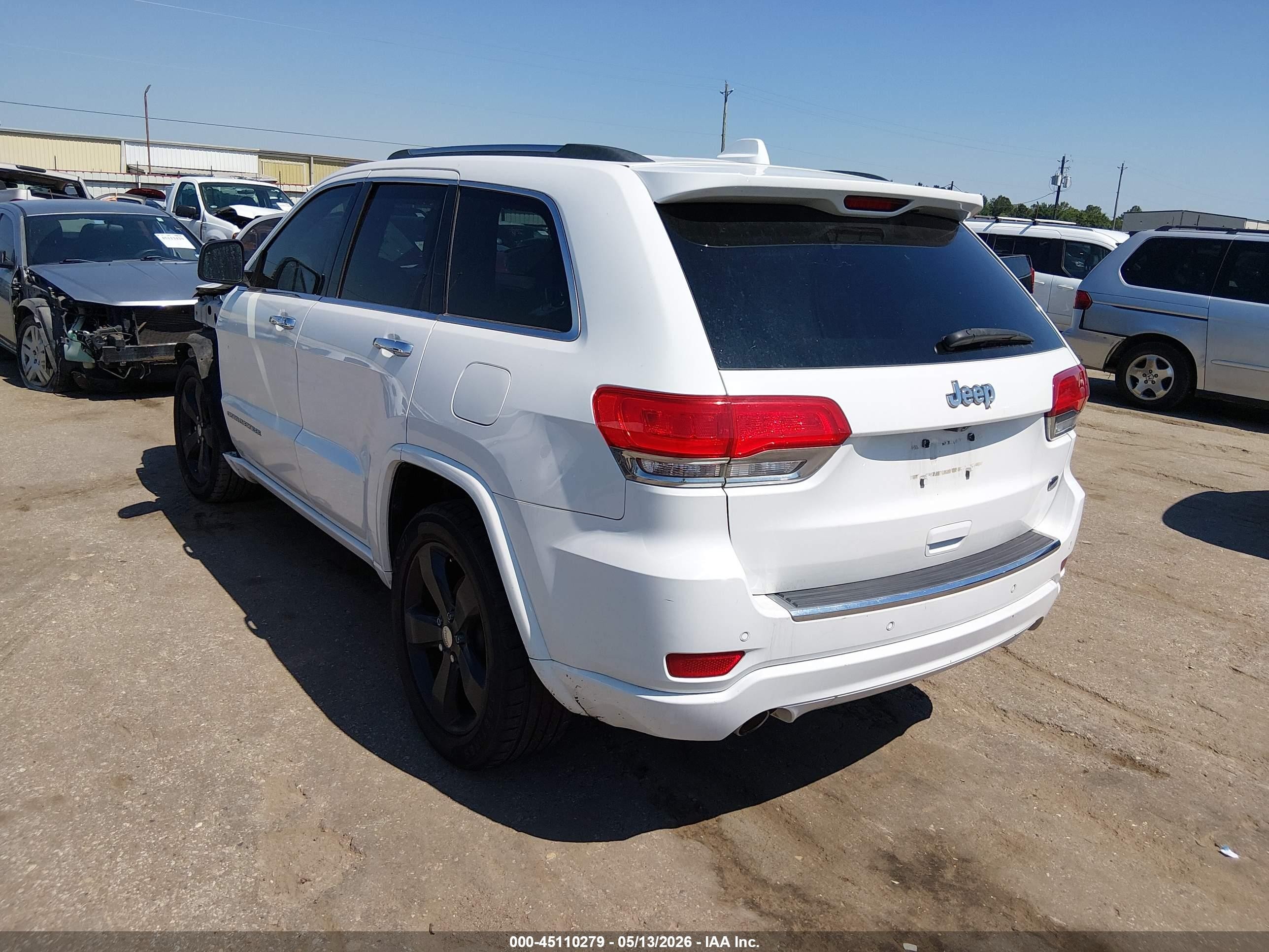 2015 Jeep Grand Cherokee Overland White vin: 1C4RJECG4FC906363