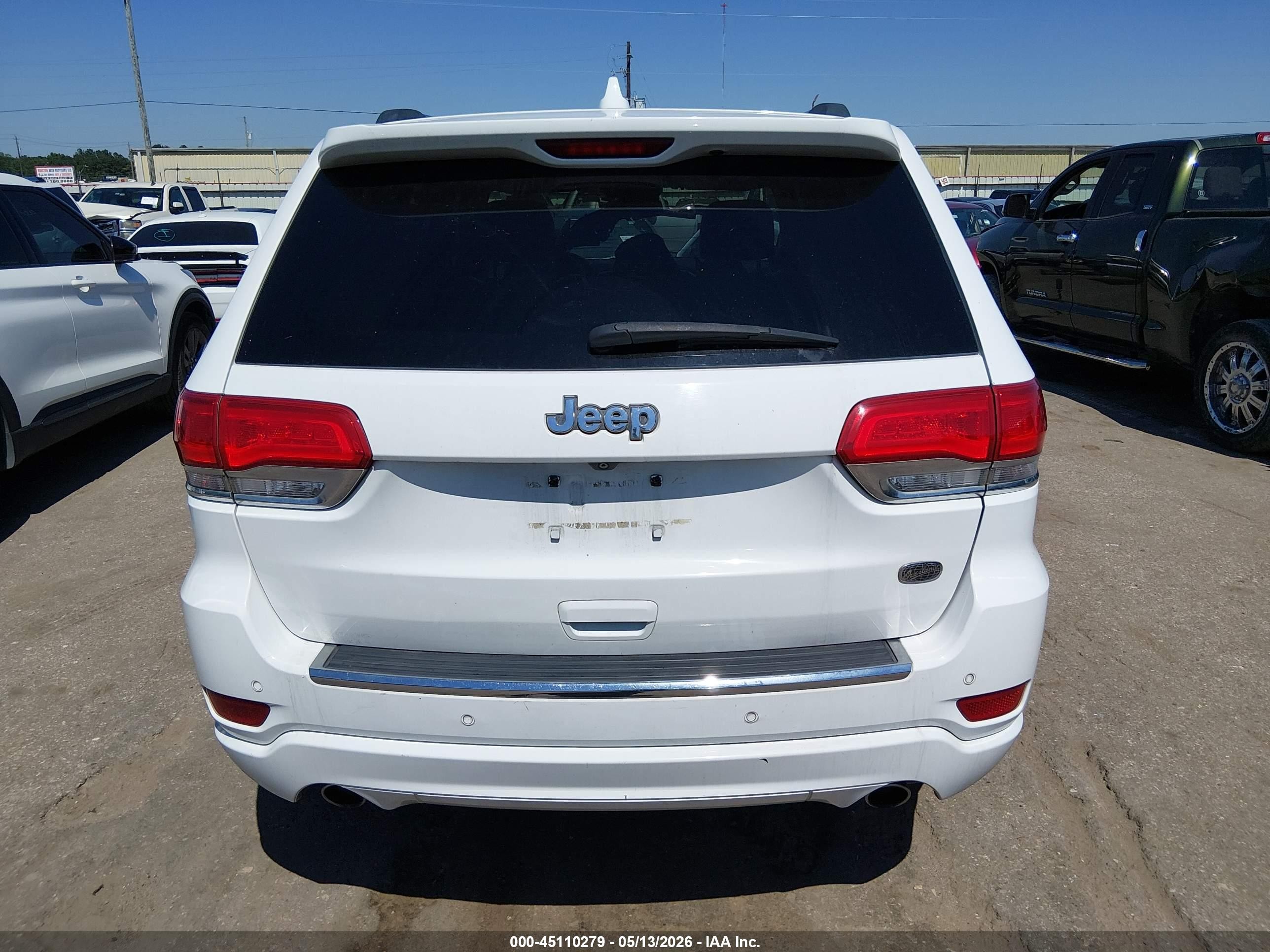 2015 Jeep Grand Cherokee Overland White vin: 1C4RJECG4FC906363