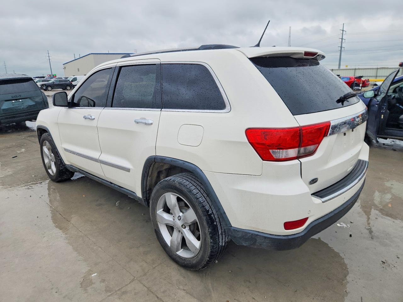 2012 Jeep Grand Cherokee Overland White vin: 1C4RJECG6CC251456