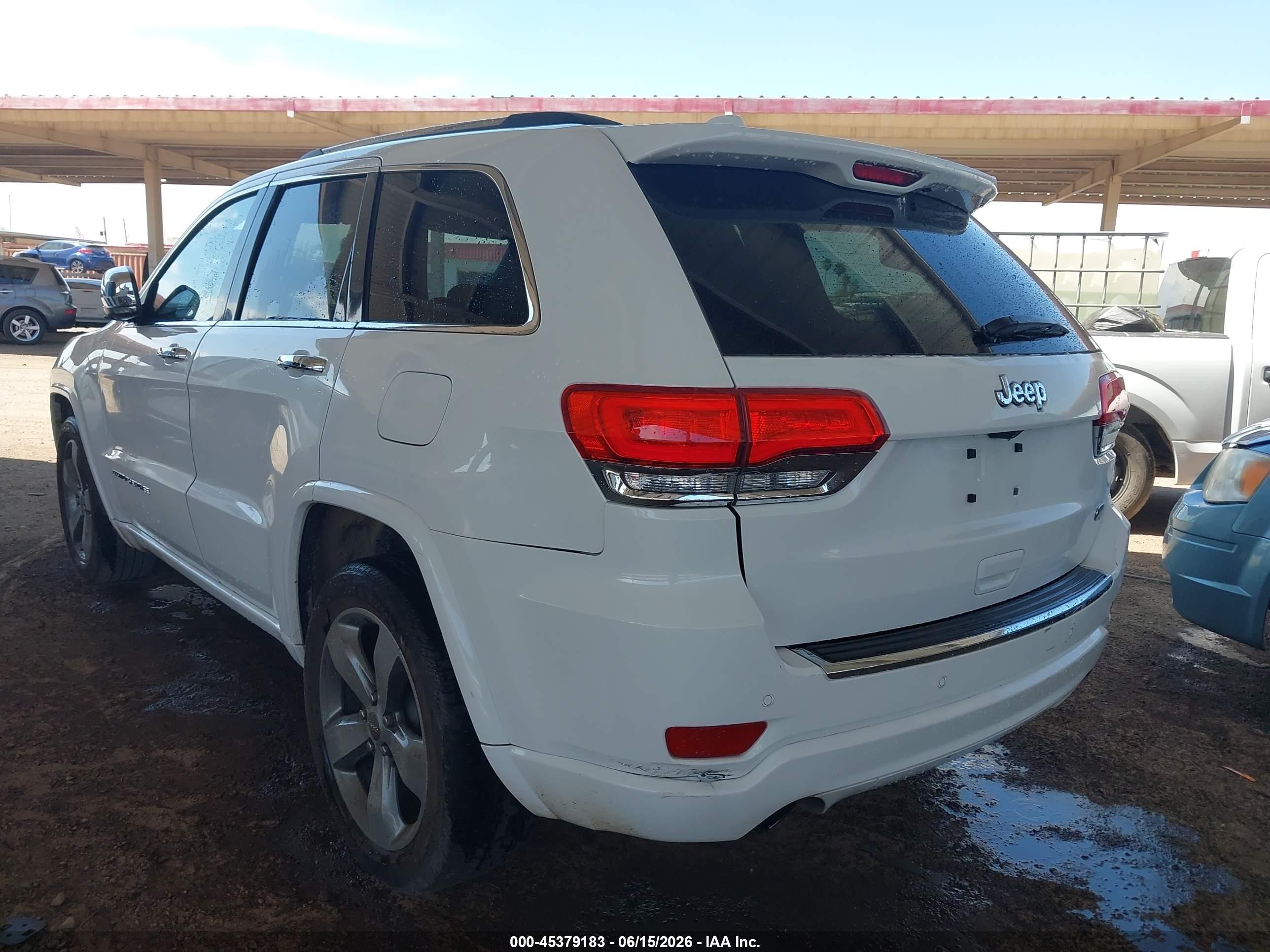 2015 Jeep Grand Cherokee Overland White vin: 1C4RJECG6FC615704