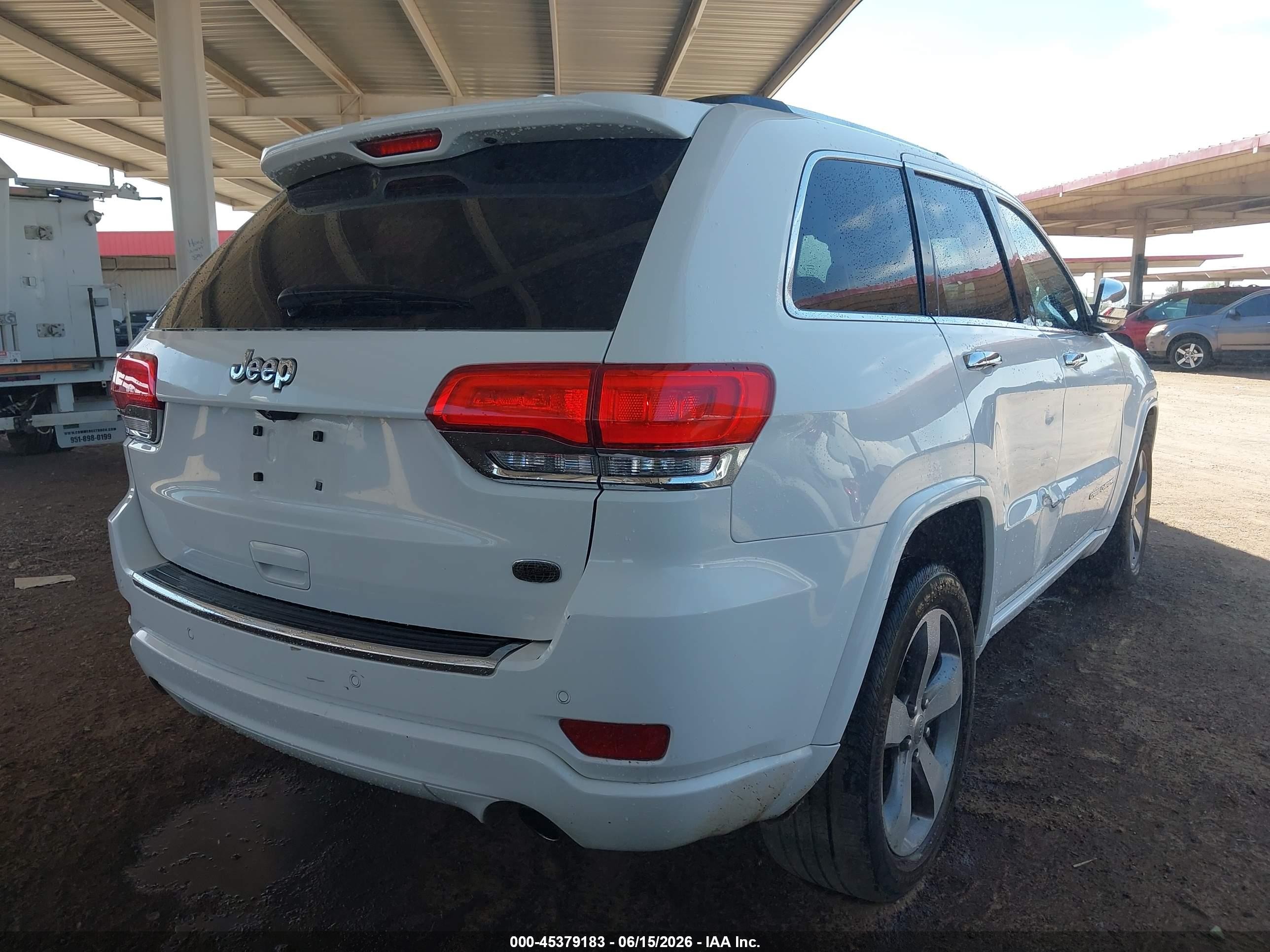 2015 Jeep Grand Cherokee Overland White vin: 1C4RJECG6FC615704