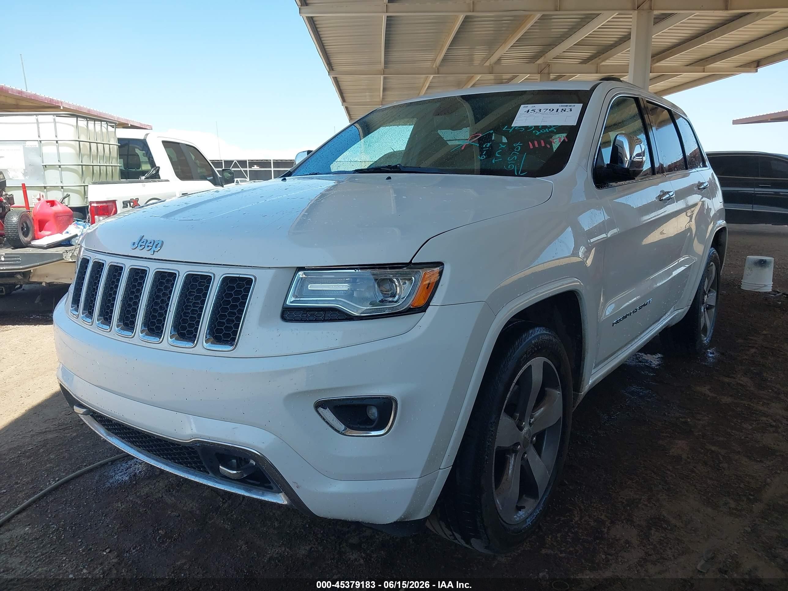 2015 Jeep Grand Cherokee Overland White vin: 1C4RJECG6FC615704