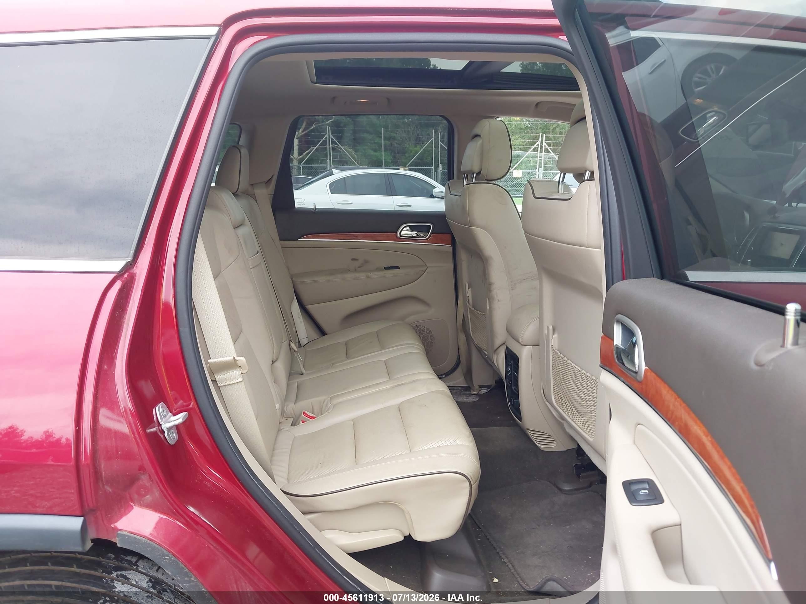2012 Jeep Grand Cherokee Overland Red vin: 1C4RJECG7CC276396