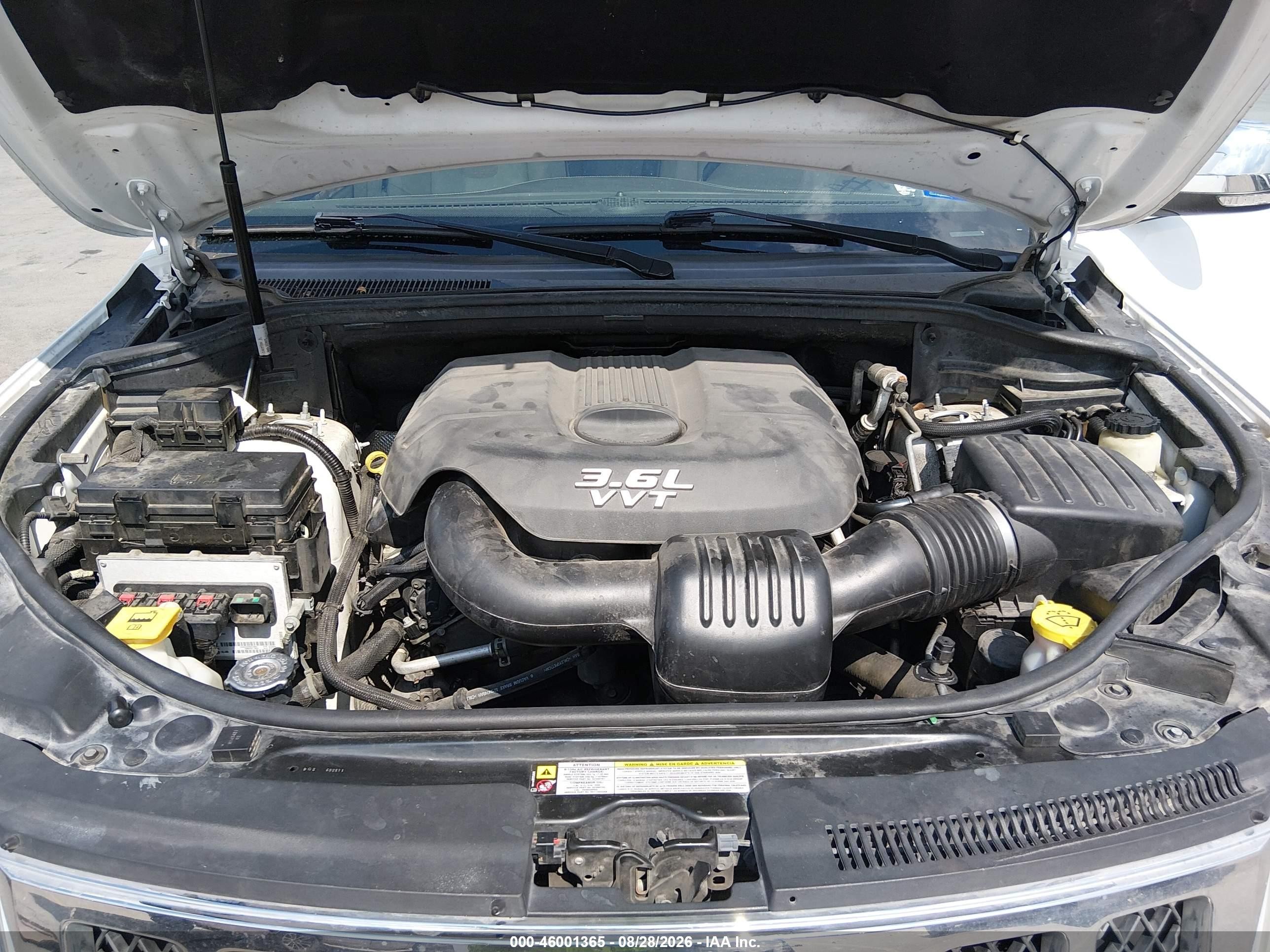 2013 Jeep Grand Cherokee Overland White vin: 1C4RJECG7DC582662