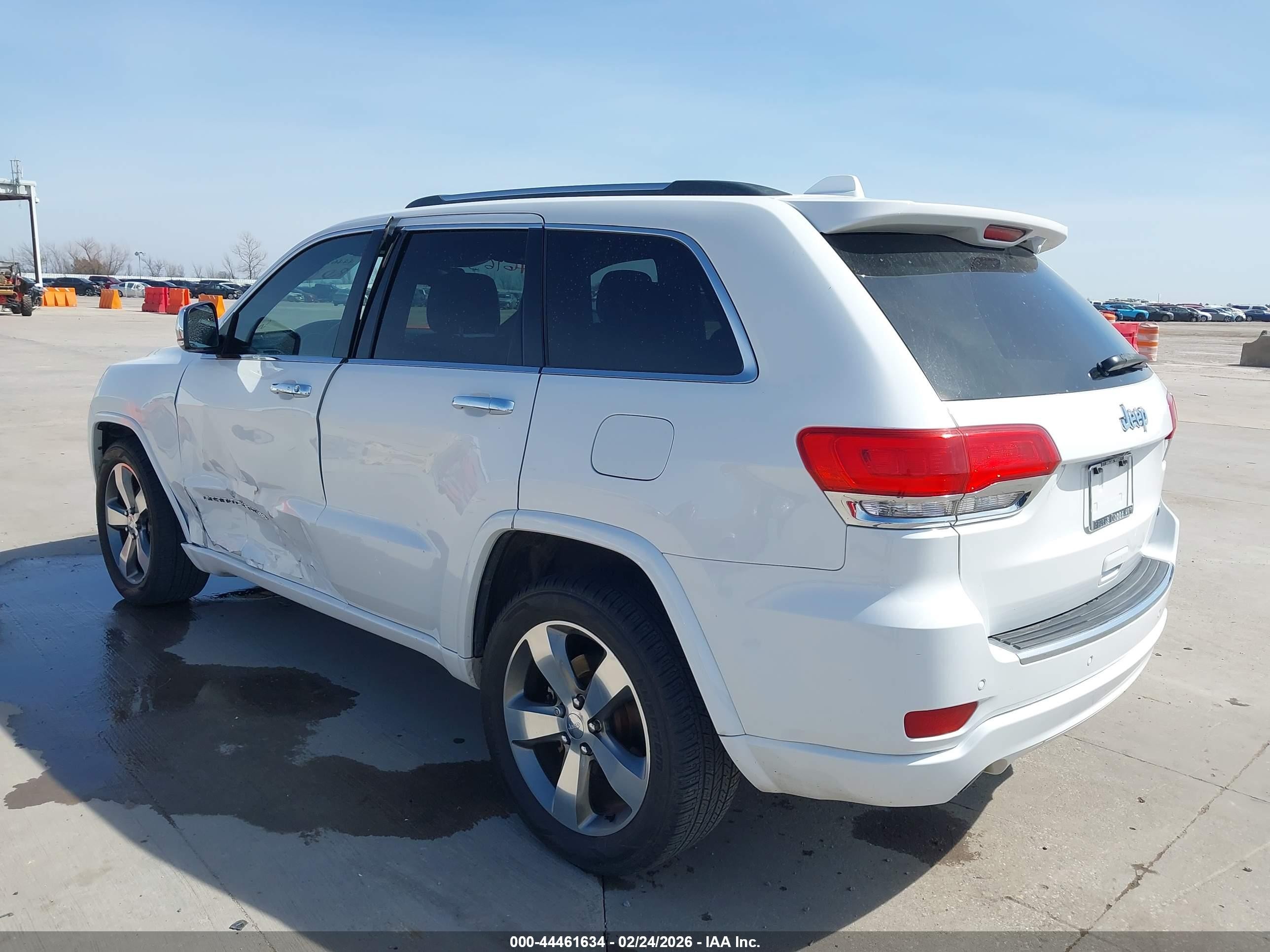 2015 Jeep Grand Cherokee Overland White vin: 1C4RJECG7FC125594