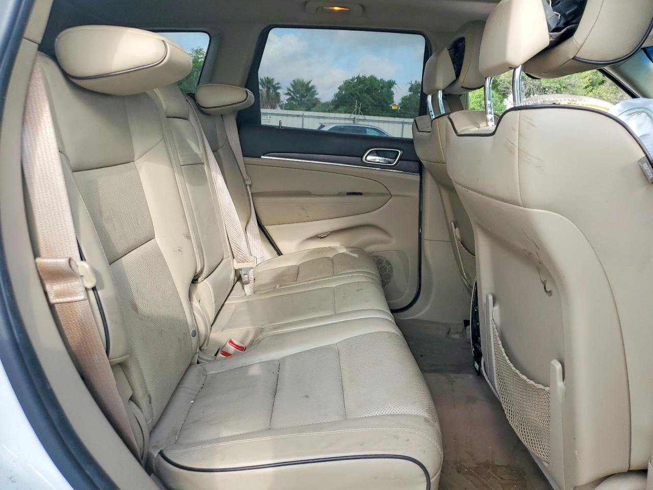 2015 Jeep Grand Cherokee Overland White vin: 1C4RJECG7FC686295