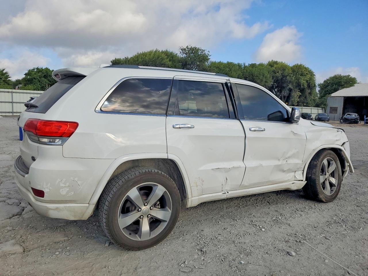 2015 Jeep Grand Cherokee Overland White vin: 1C4RJECG7FC686295