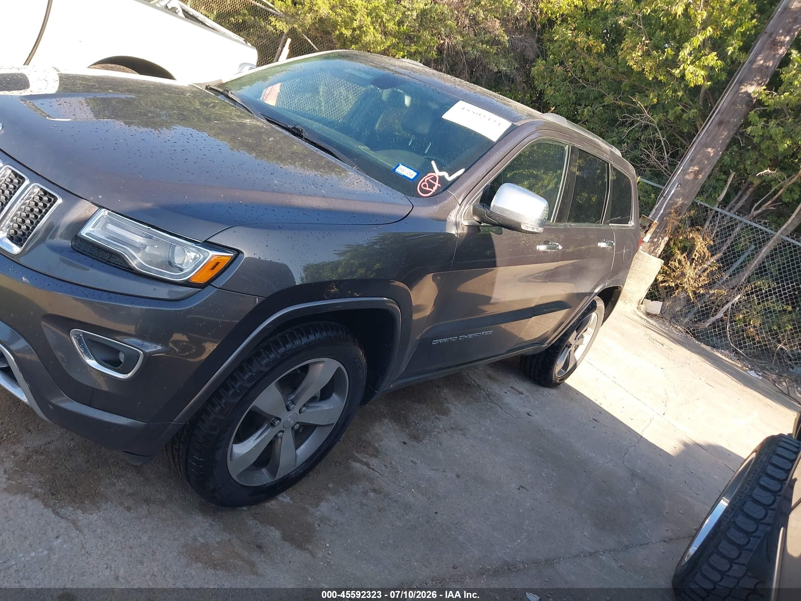 2015 Jeep Grand Cherokee Overland Gray vin: 1C4RJECG8FC856664