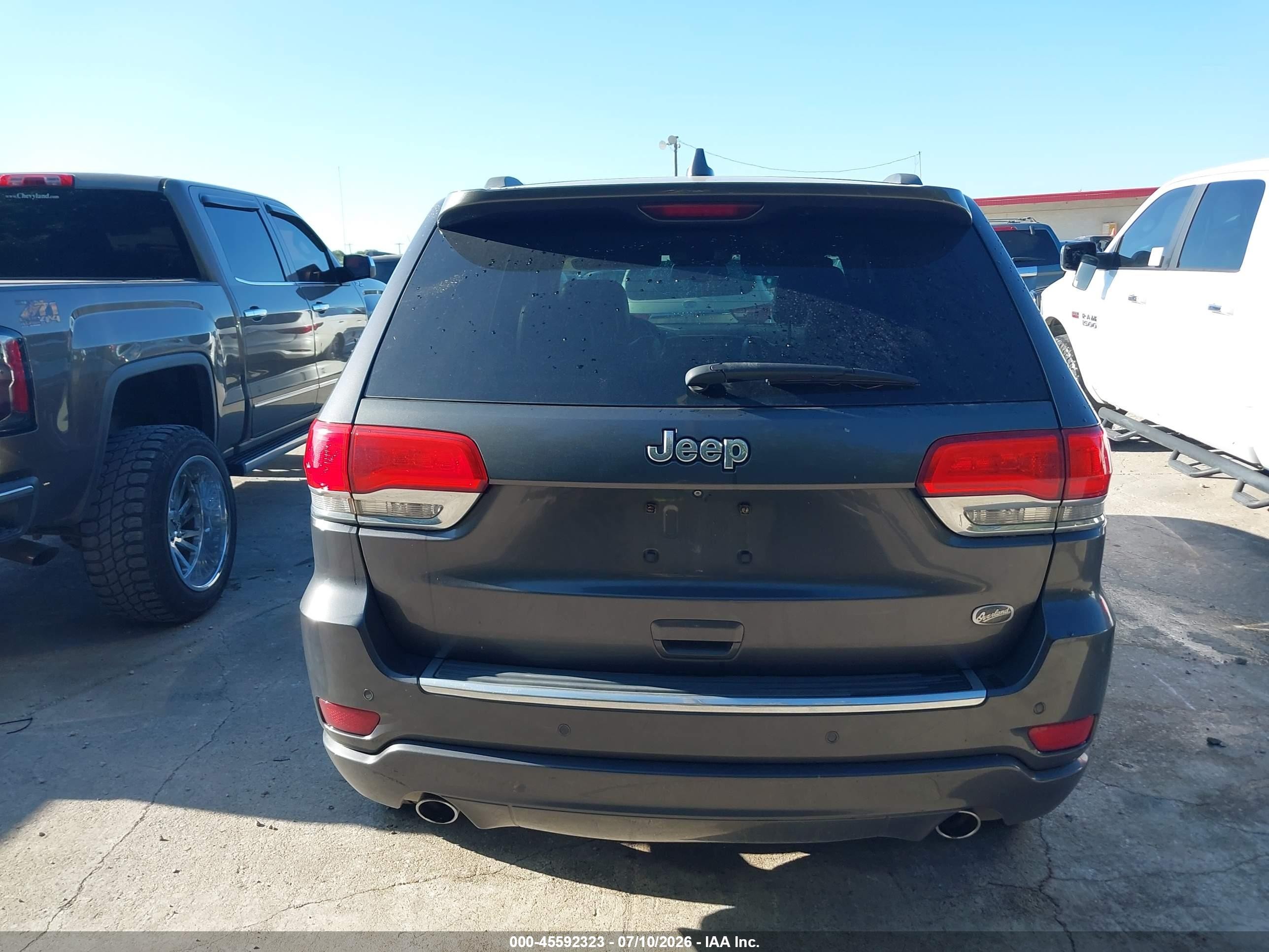 2015 Jeep Grand Cherokee Overland Gray vin: 1C4RJECG8FC856664