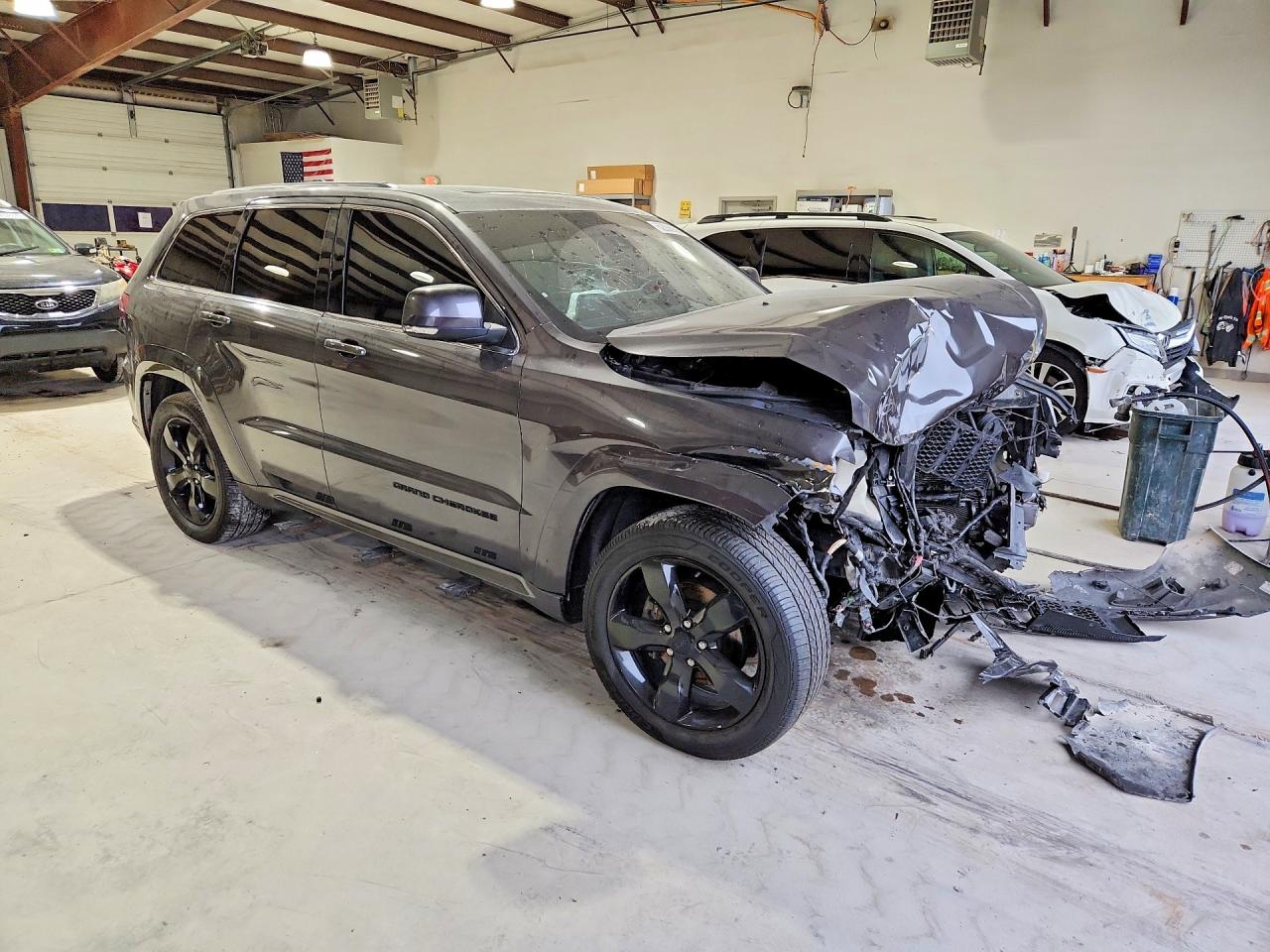 2015 Jeep Grand Cherokee Overland Gray vin: 1C4RJECG9FC218908