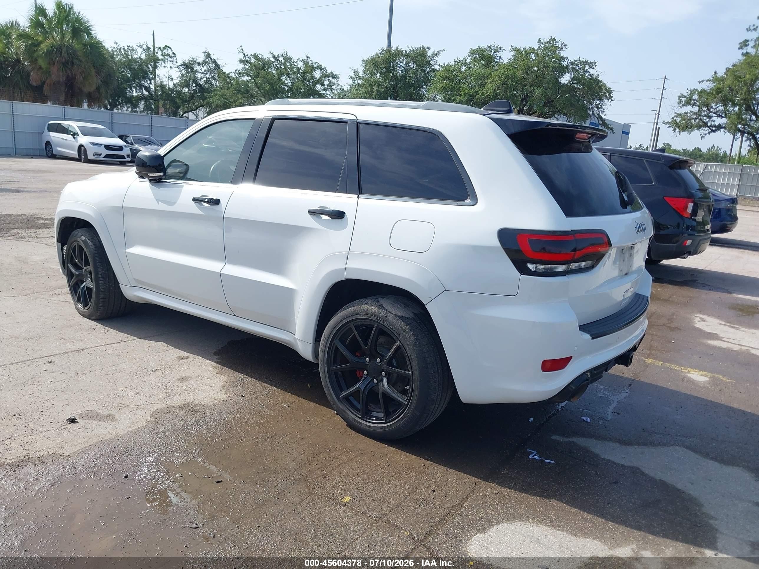 2015 Jeep Grand Cherokee Overland White vin: 1C4RJECG9FC707485