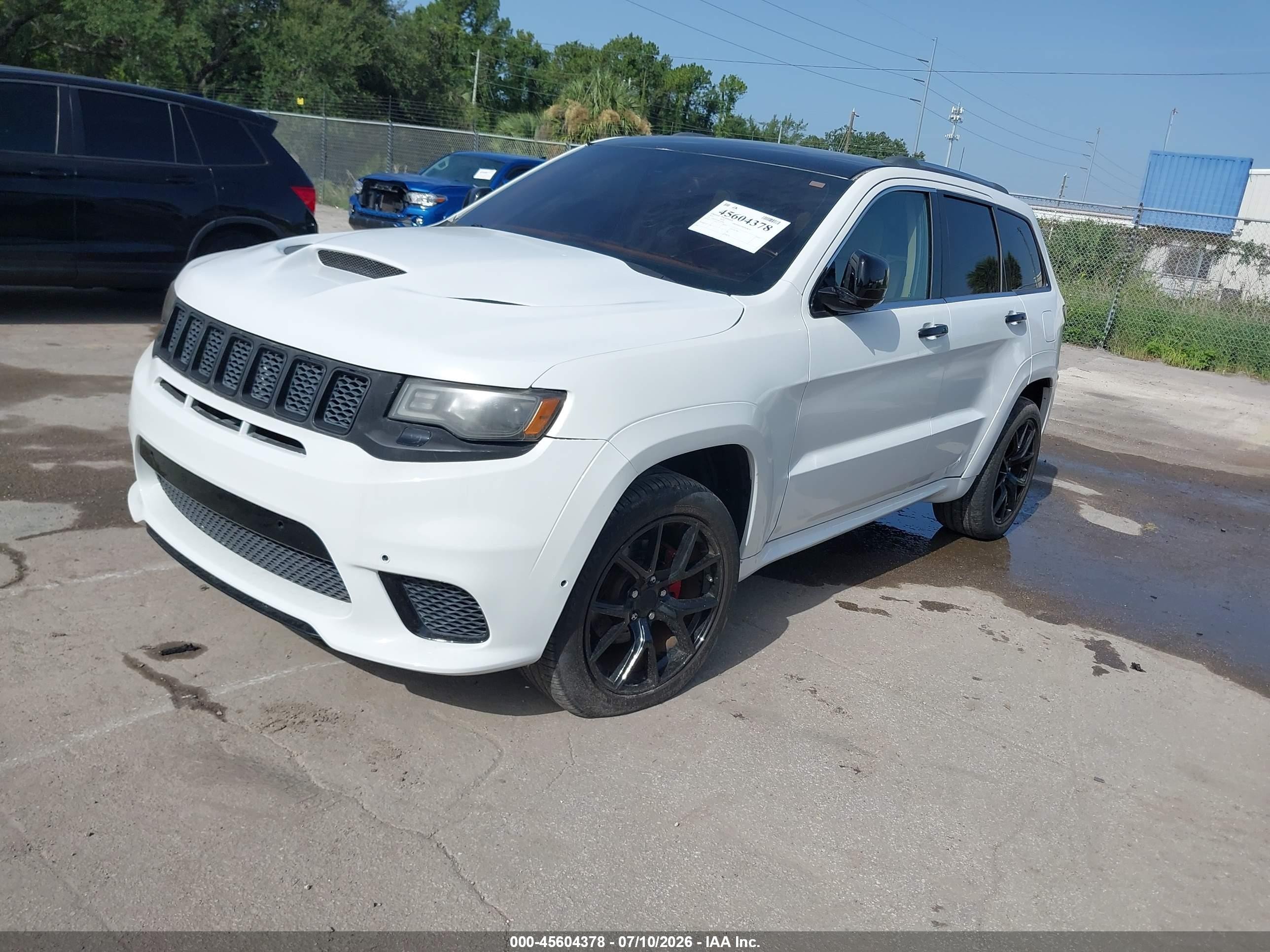 2015 Jeep Grand Cherokee Overland White vin: 1C4RJECG9FC707485