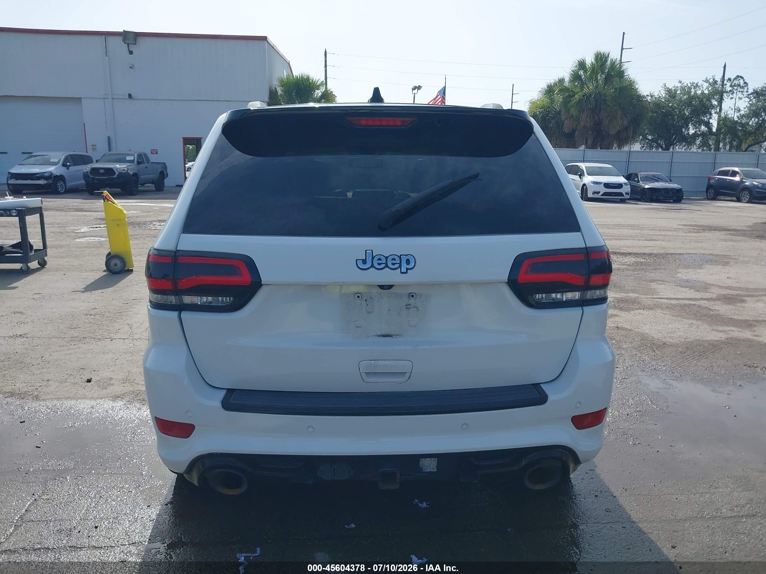 2015 Jeep Grand Cherokee Overland White vin: 1C4RJECG9FC707485