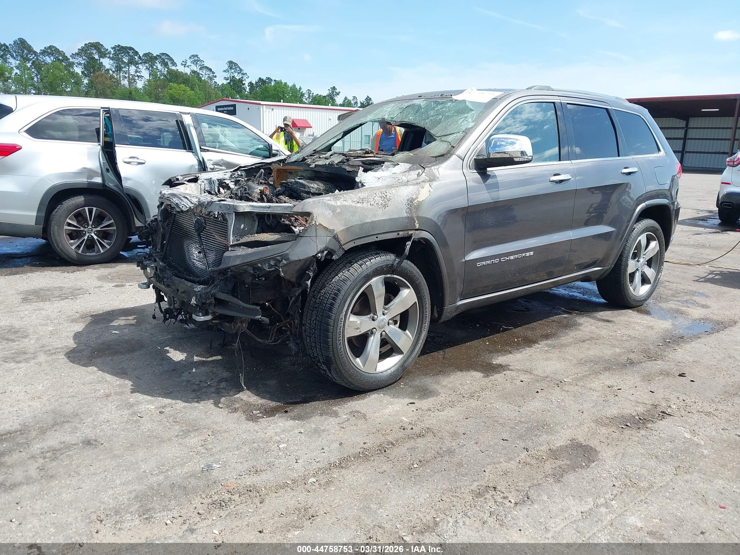2015 Jeep Grand Cherokee Overland Серый vin: 1C4RJECG9FC749820
