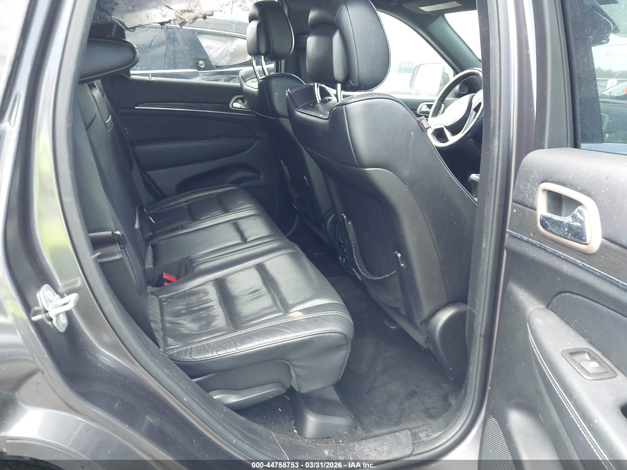 2015 Jeep Grand Cherokee Overland Серый vin: 1C4RJECG9FC749820