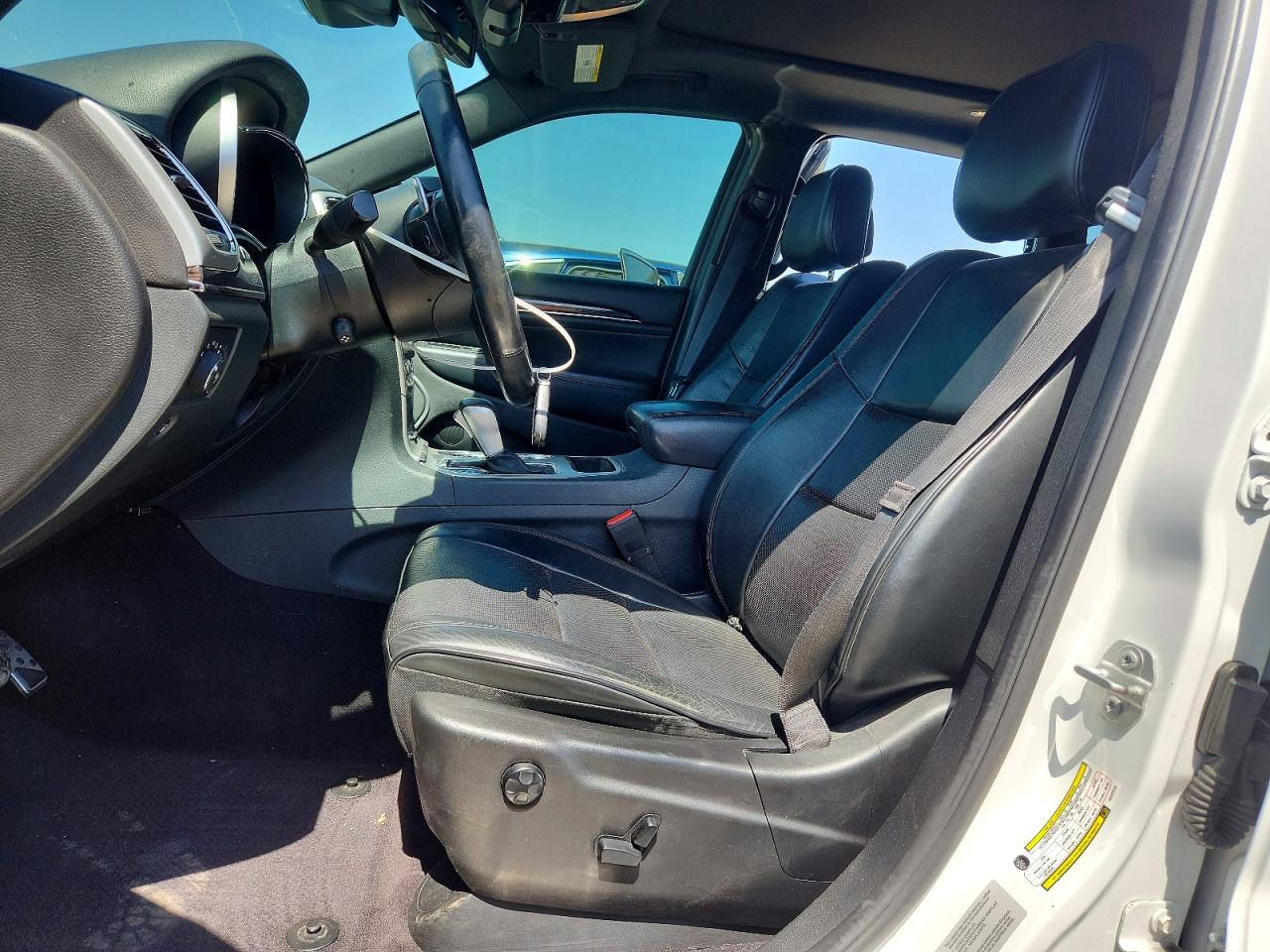 2016 Jeep Grand Cherokee Overland White vin: 1C4RJECG9GC473172