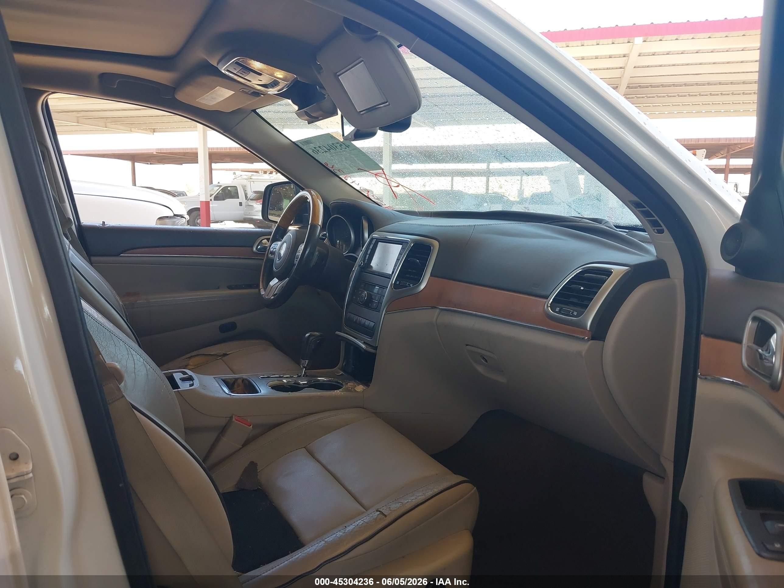 2012 Jeep Grand Cherokee Overland White vin: 1C4RJECGXCC116268