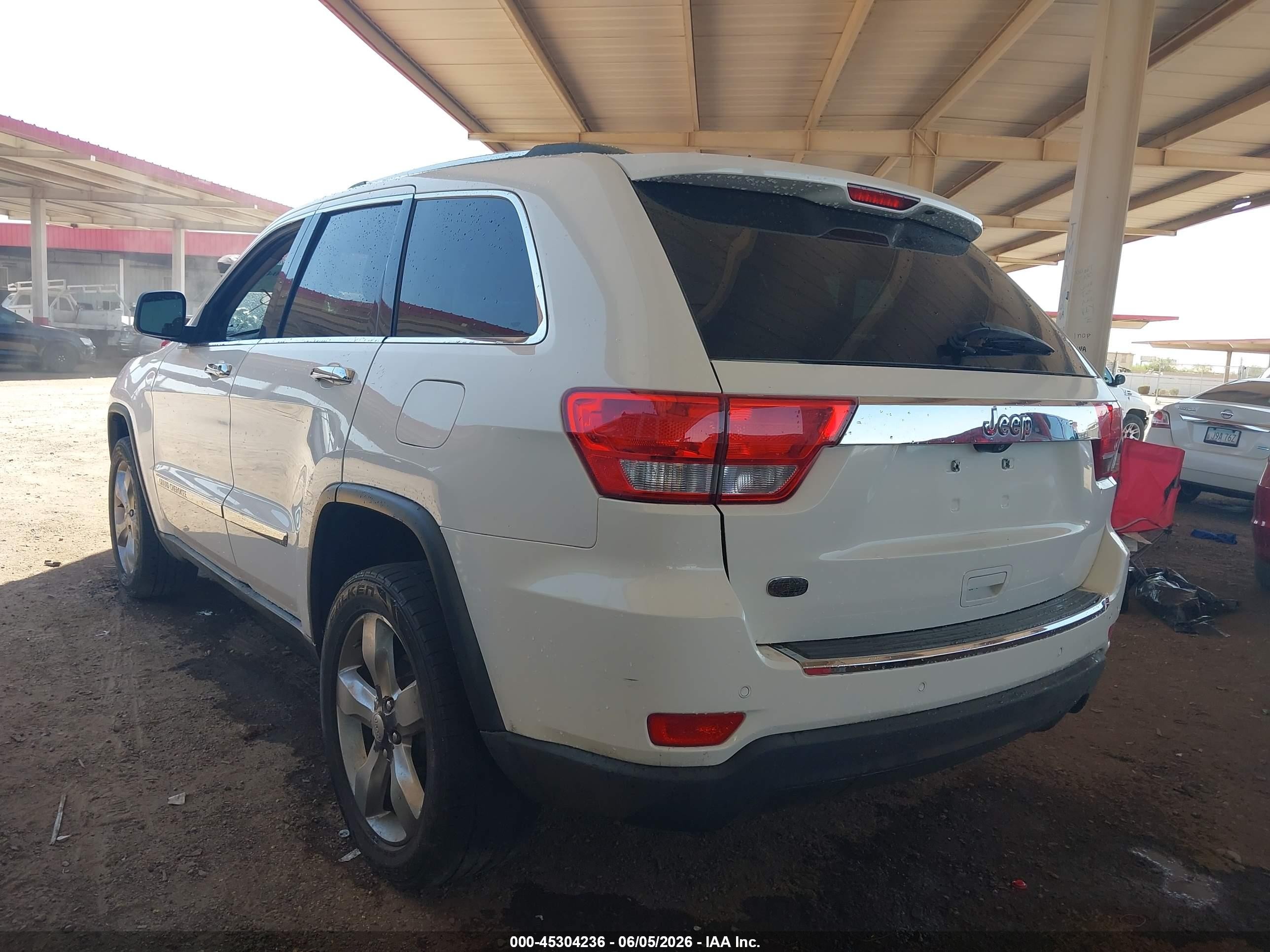 2012 Jeep Grand Cherokee Overland White vin: 1C4RJECGXCC116268