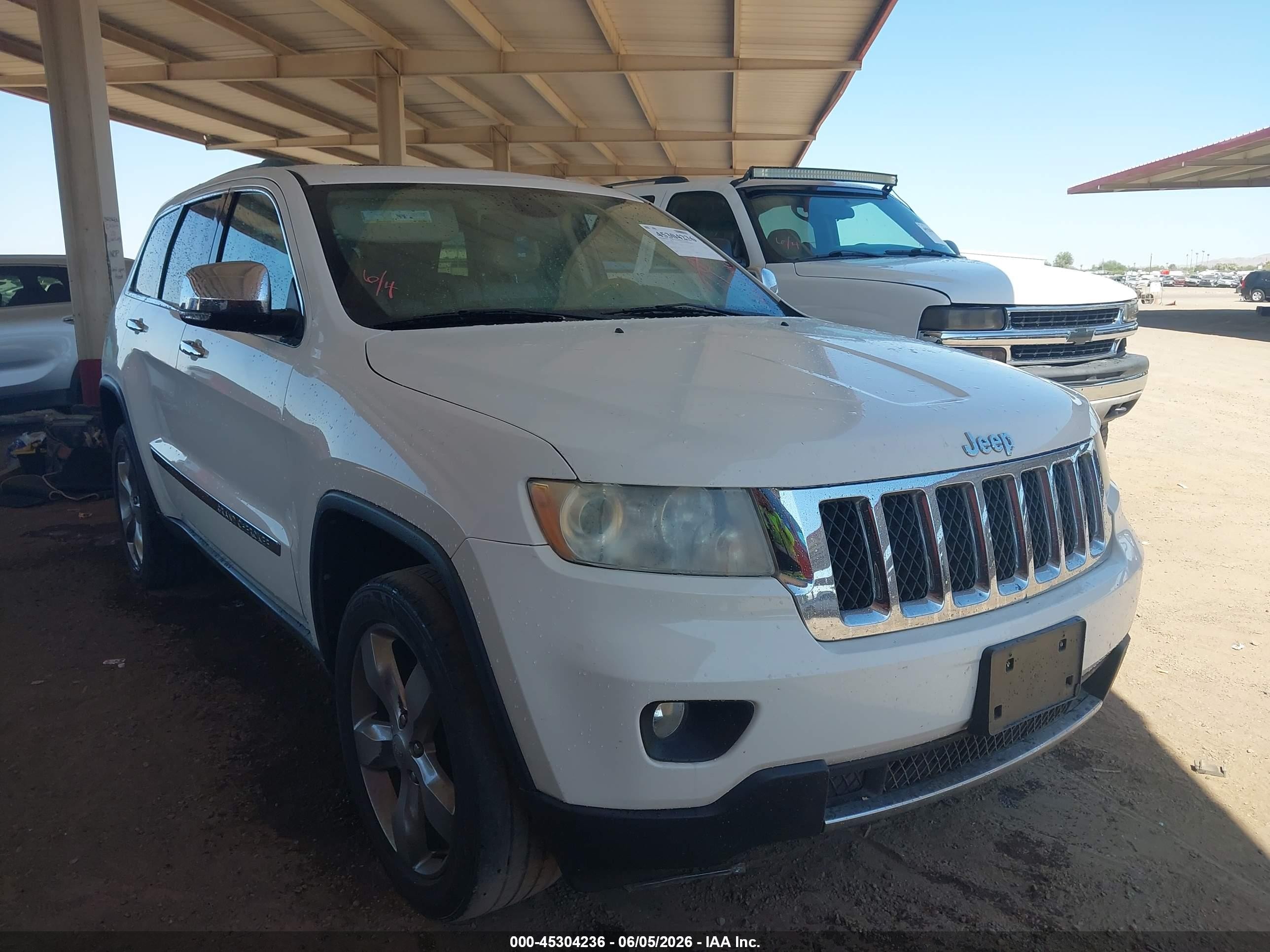 2012 Jeep Grand Cherokee Overland White vin: 1C4RJECGXCC116268