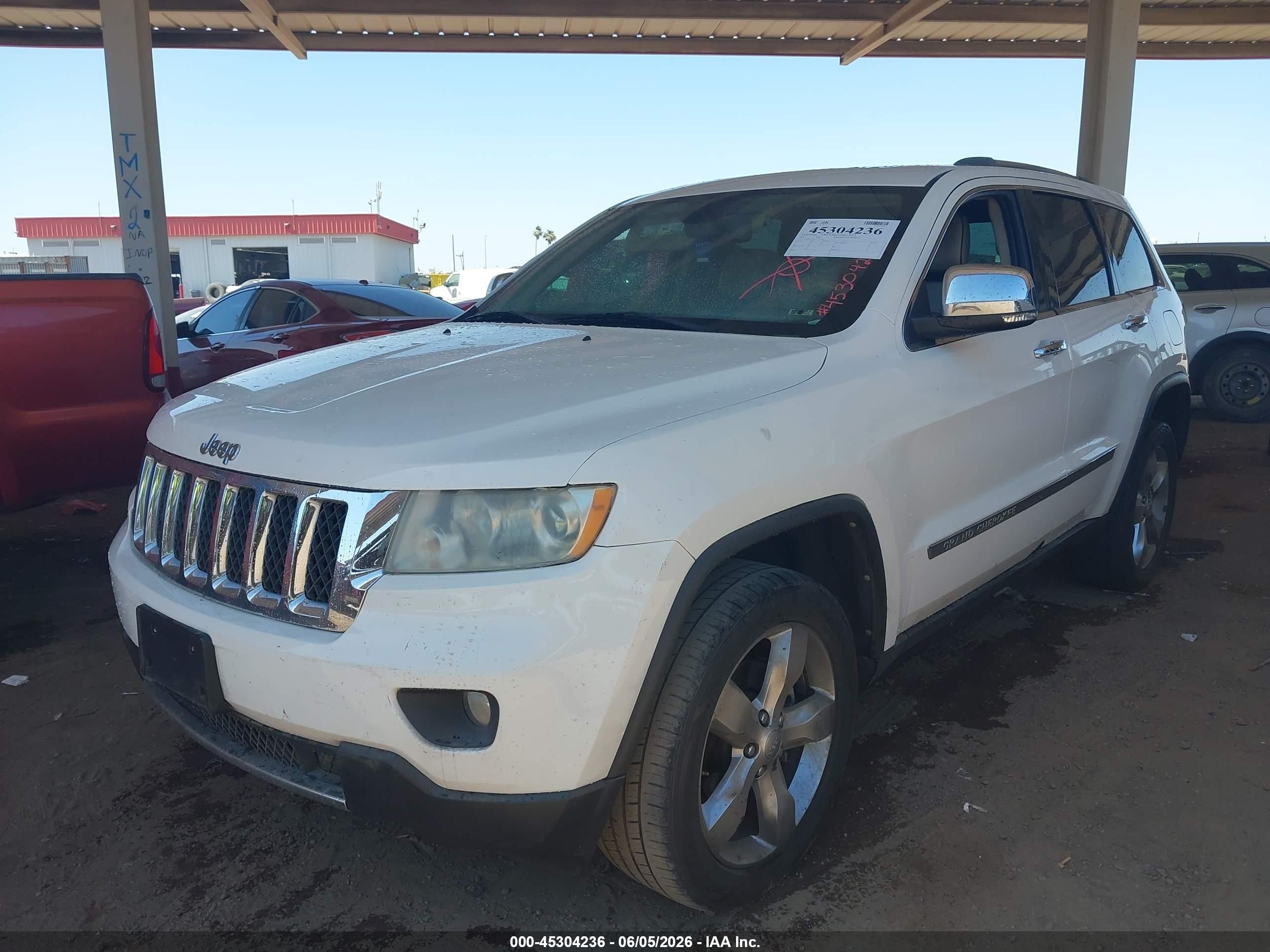 2012 Jeep Grand Cherokee Overland White vin: 1C4RJECGXCC116268