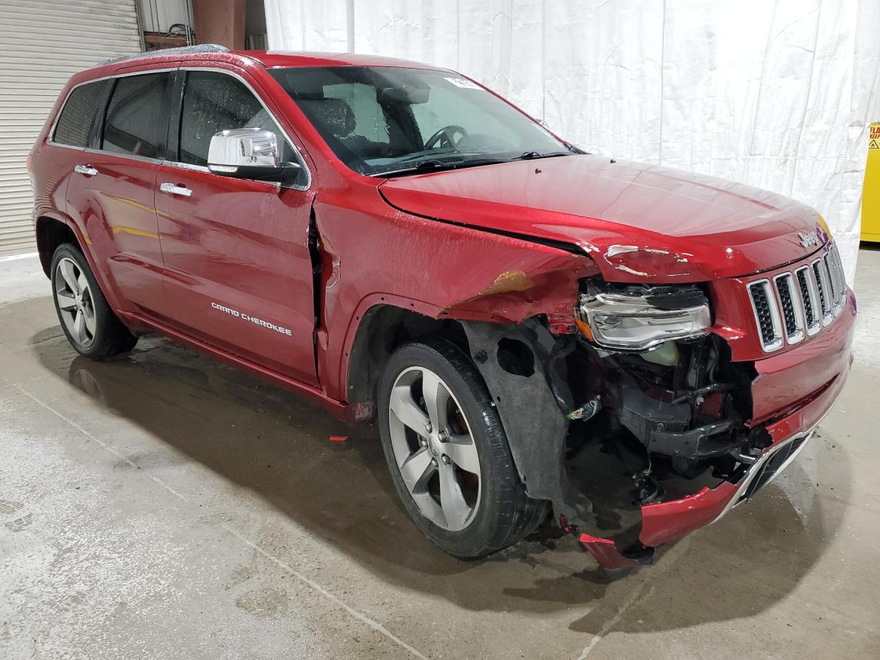 2014 Jeep Grand Cherokee Overland Red vin: 1C4RJECGXEC198859 Damage: Right Front Fender, Severe Damage, Replacement Required
