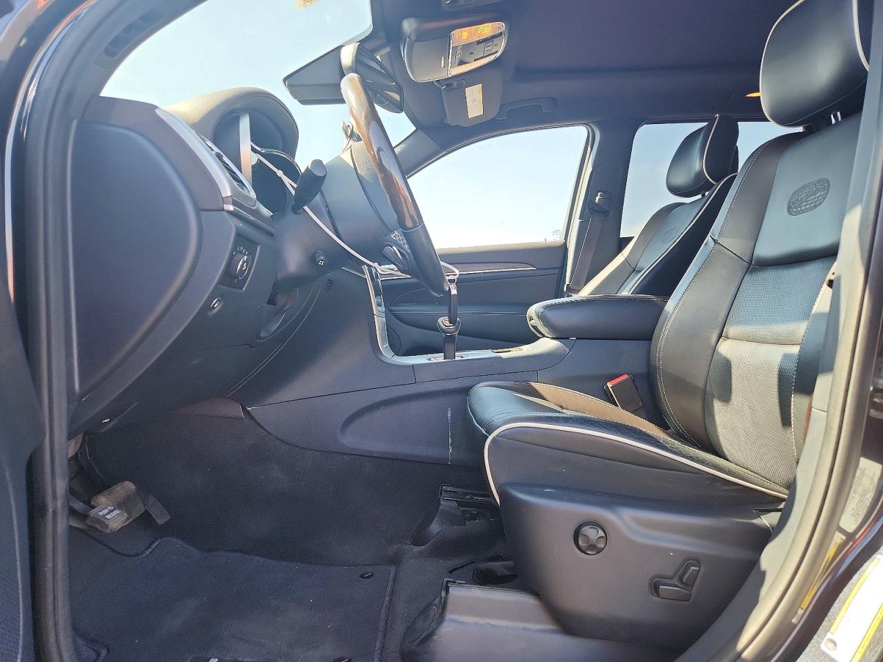 2014 Jeep Grand Cherokee Overland Black vin: 1C4RJECGXEC221802